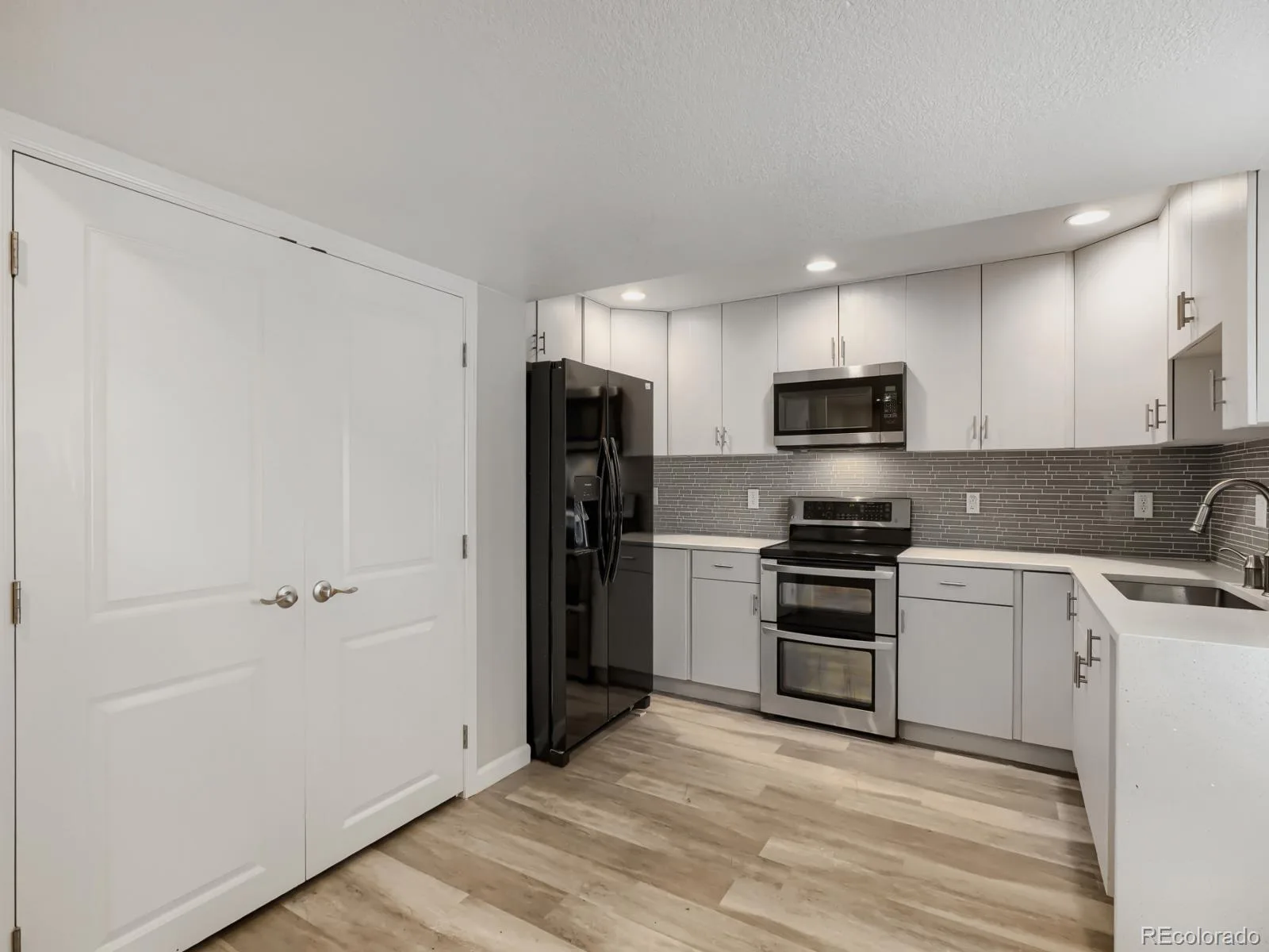 19740 E Idaho Avenue Aurora CO 80017 MLS #REC1588169 06042026140121 1600 23
