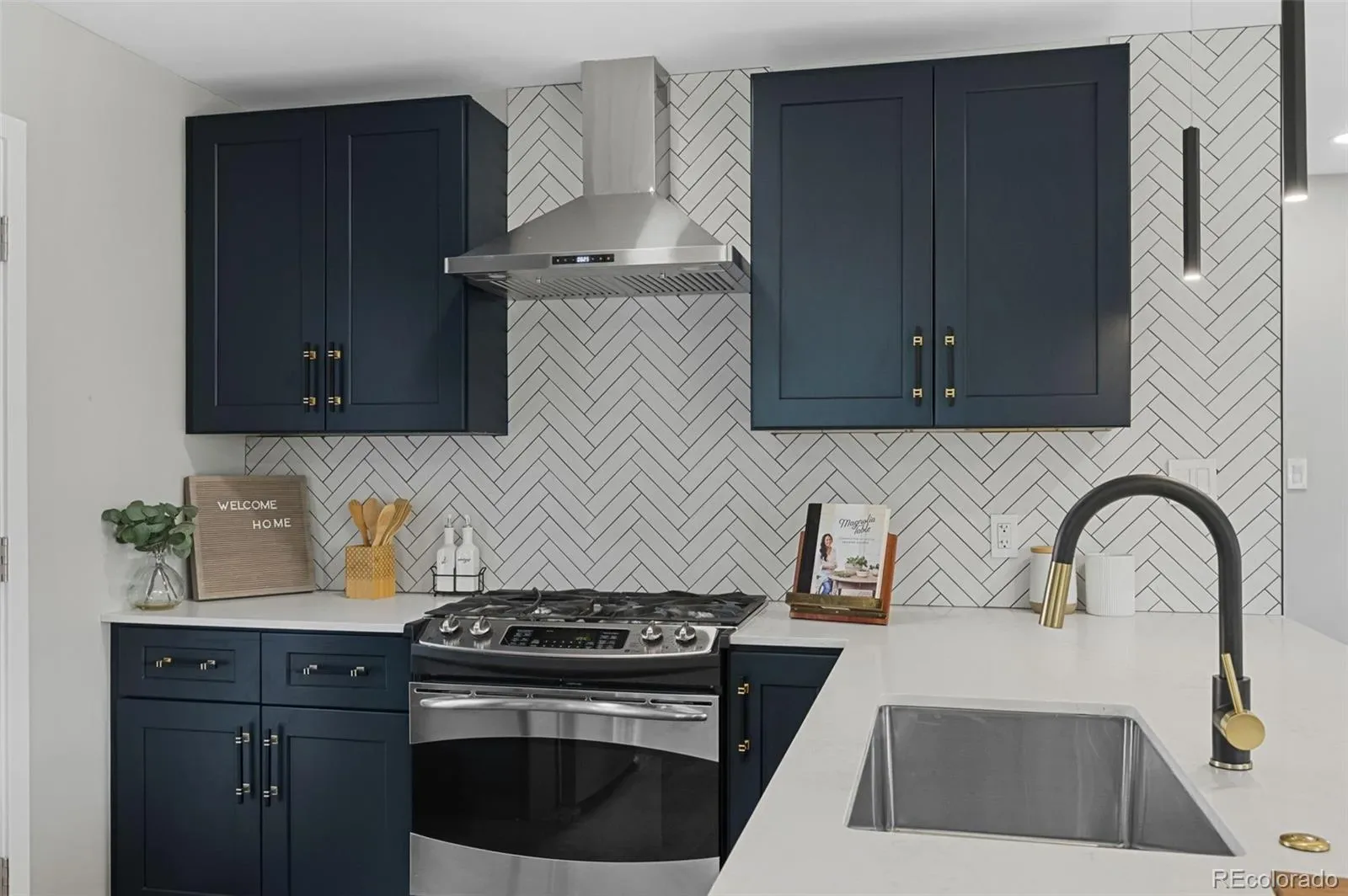 03272026004211 1600 10