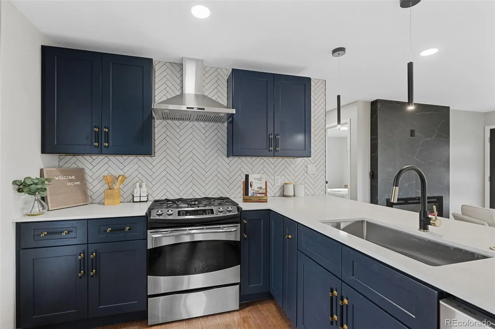 03272026004211 1600 11