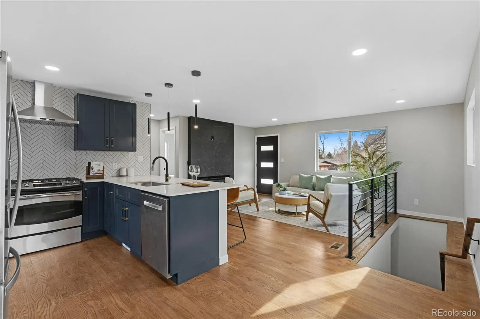 03272026004211 1600 14