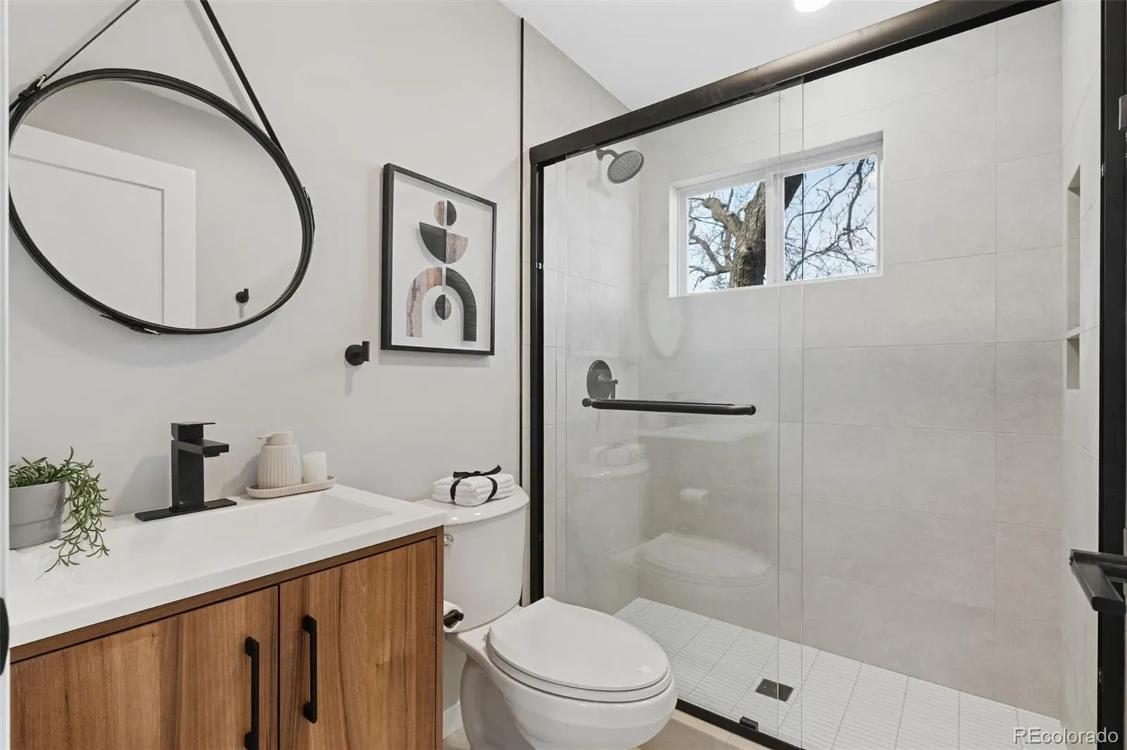 03272026004211 1600 20