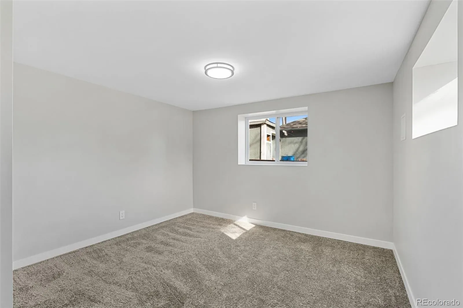 03272026004211 1600 28