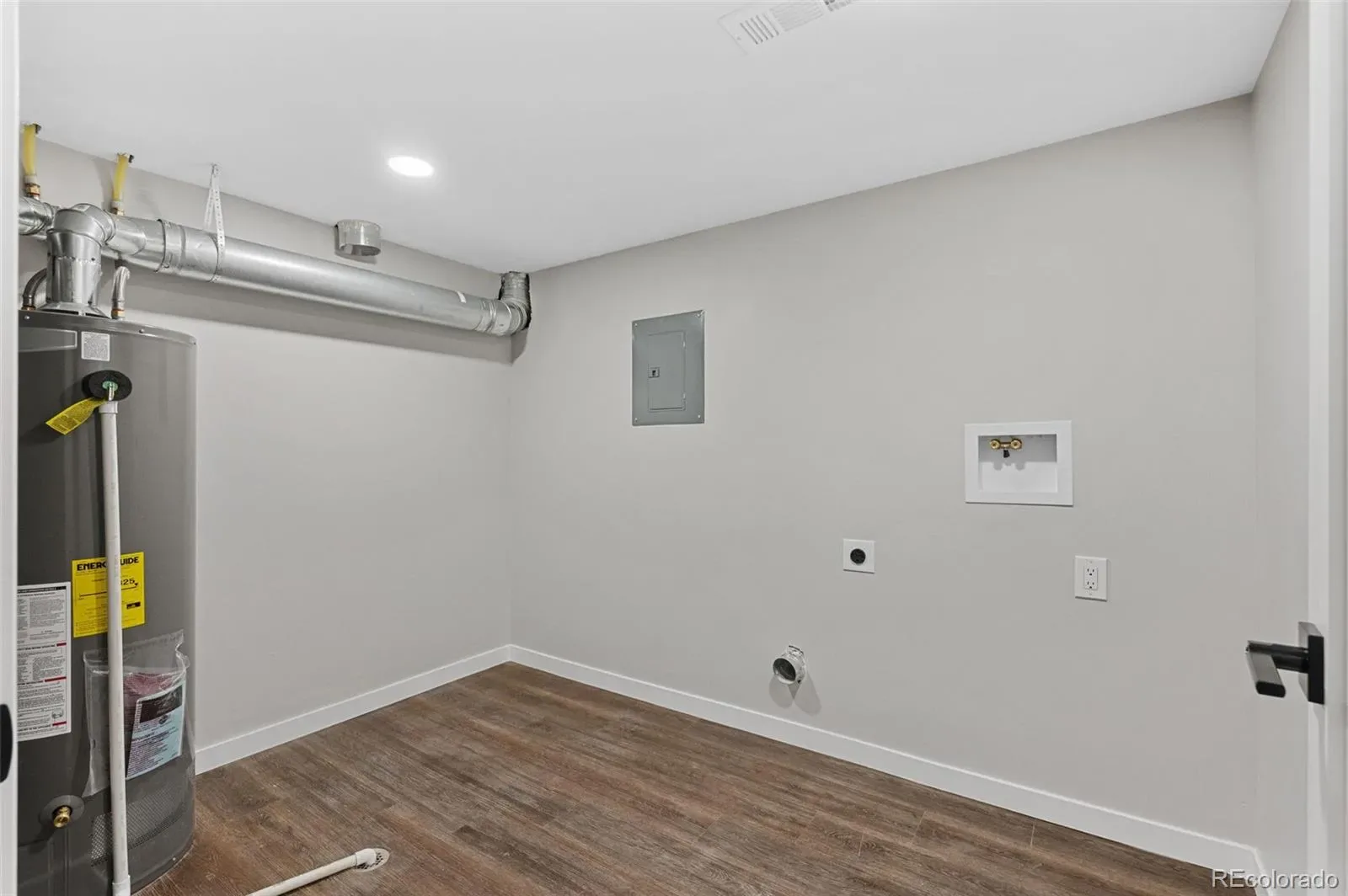 03272026004211 1600 30