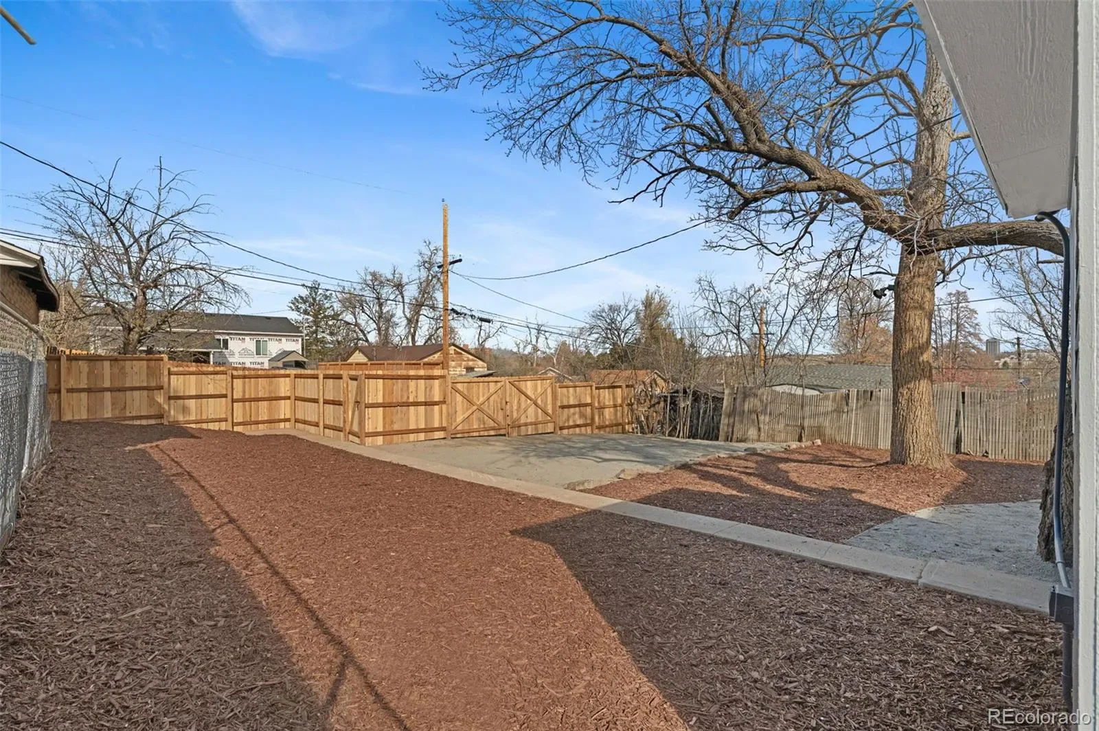 03272026004211 1600 36