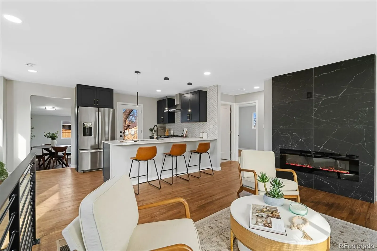 03272026004211 1600 6