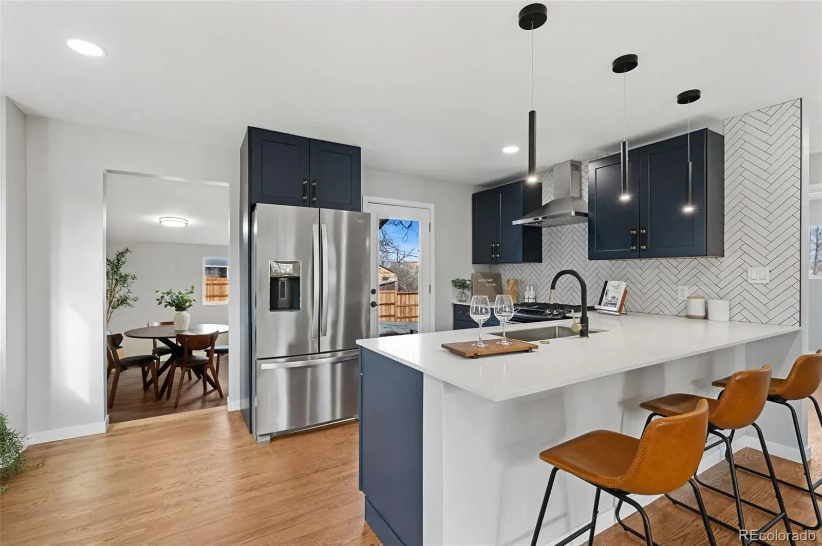 03272026004211 1600 9