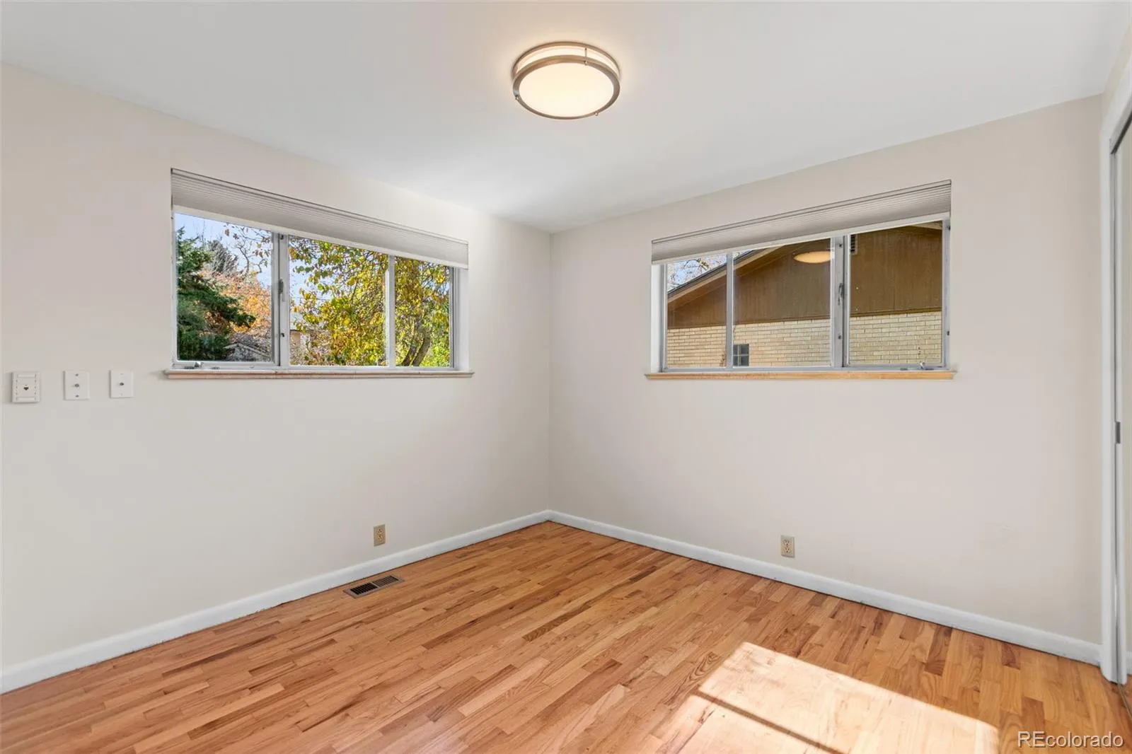 10560 W 23rd Place Lakewood CO 80215 MLS #REC1588584 05212026235017 1600 21
