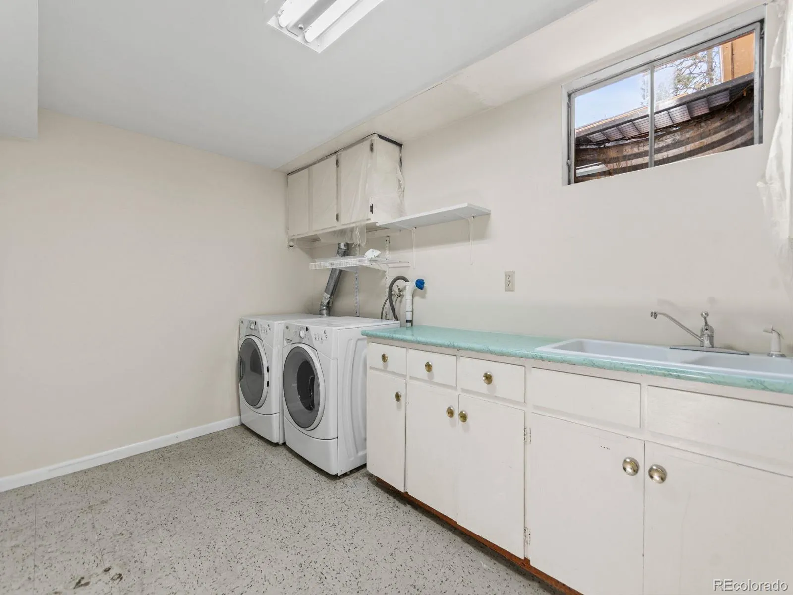 10560 W 23rd Place Lakewood CO 80215 MLS #REC1588584 05212026235017 1600 32