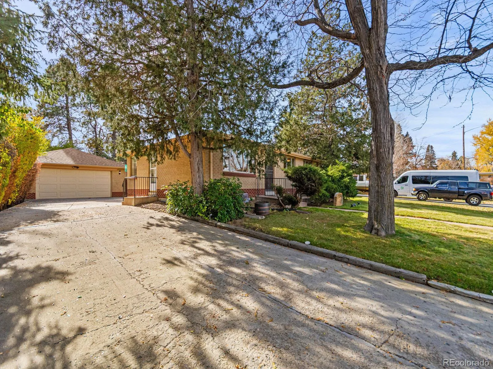 10560 W 23rd Place Lakewood CO 80215 MLS #REC1588584 05212026235017 1600 34