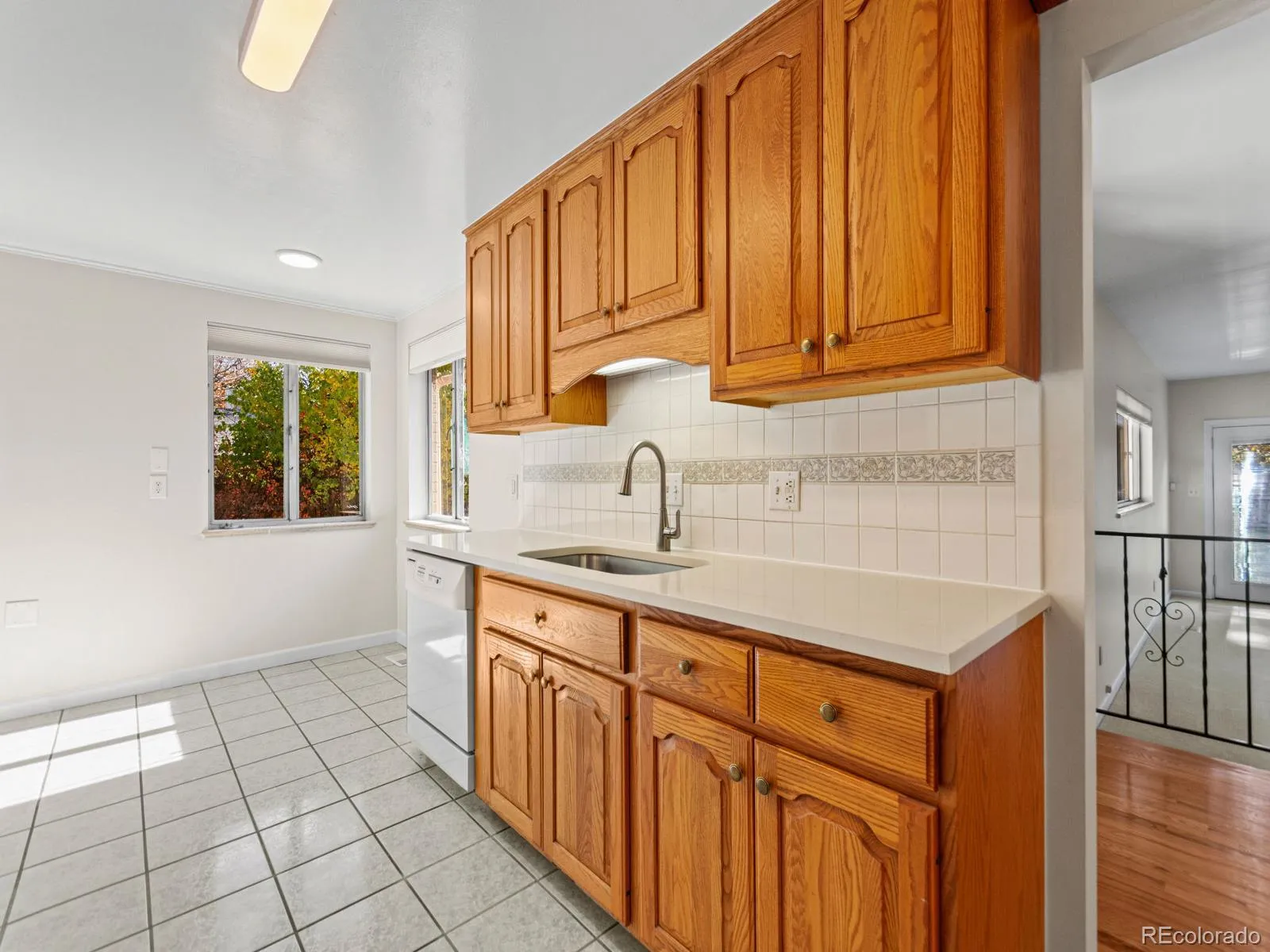 10560 W 23rd Place Lakewood CO 80215 MLS #REC1588584 05212026235017 1600 8