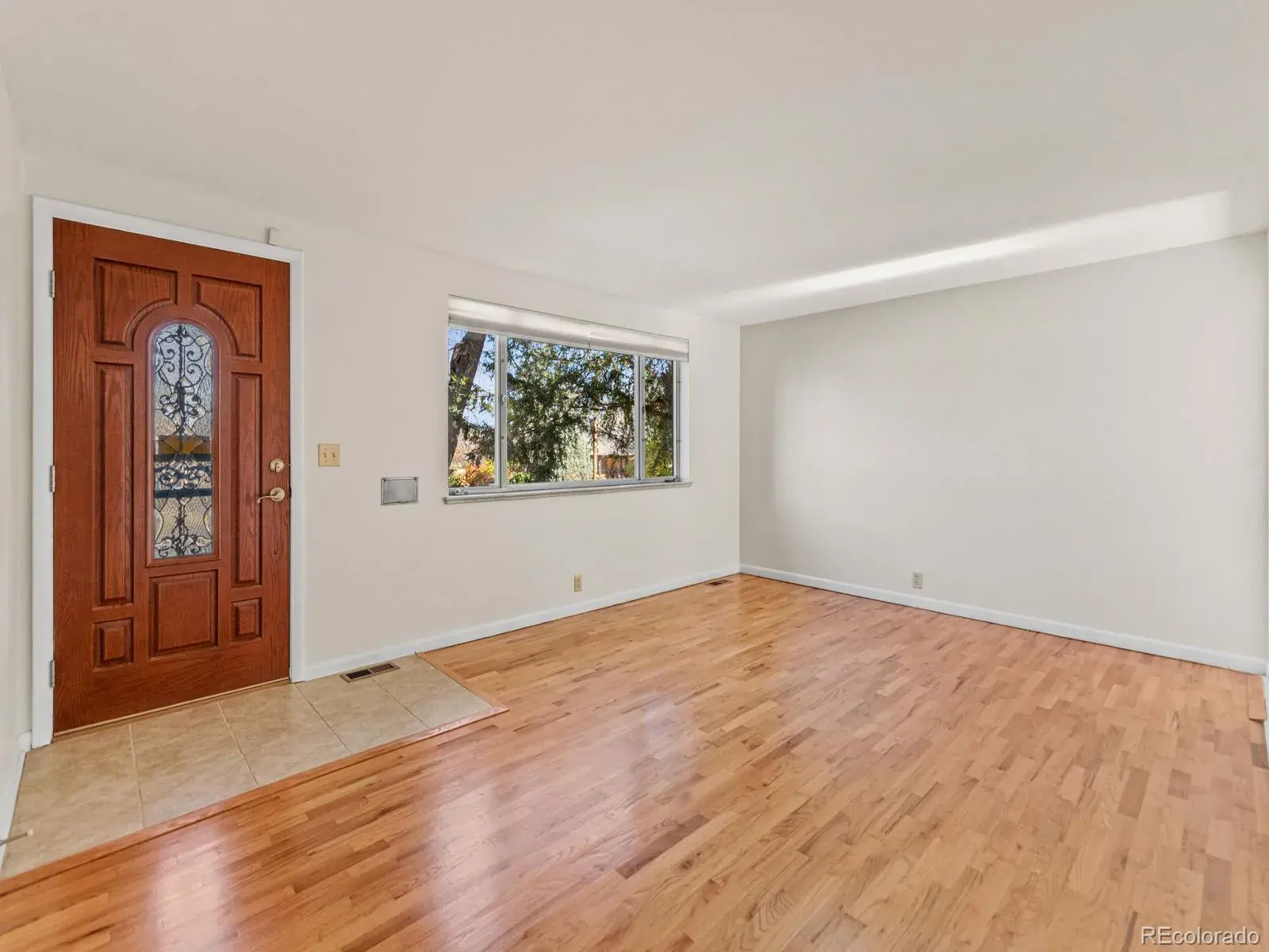 12052025012548 1600 1