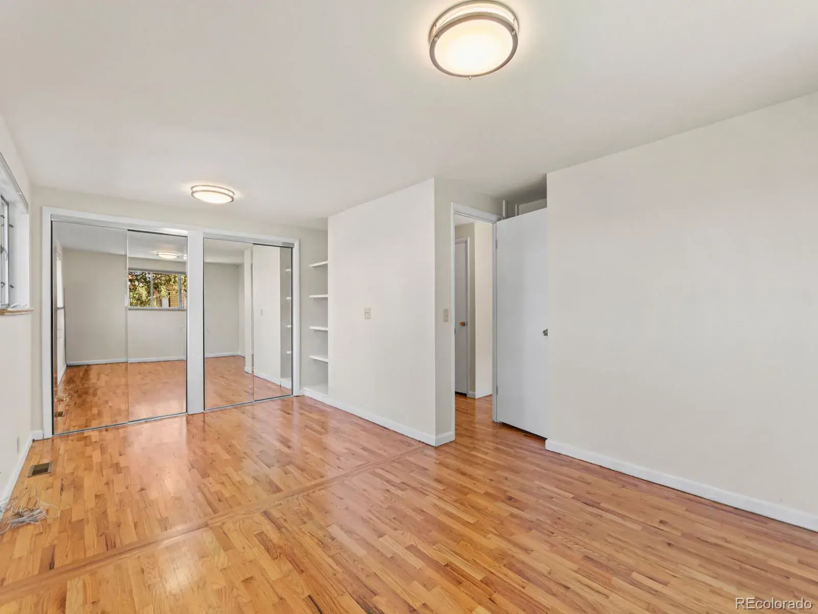 12052025012548 1600 17