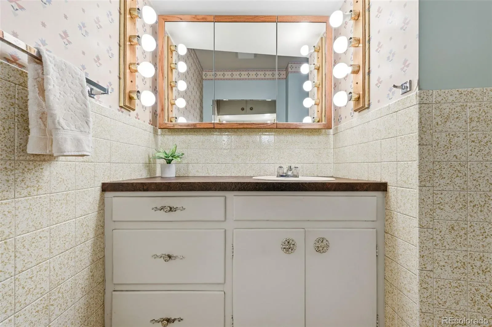 03202026165744 1600 37