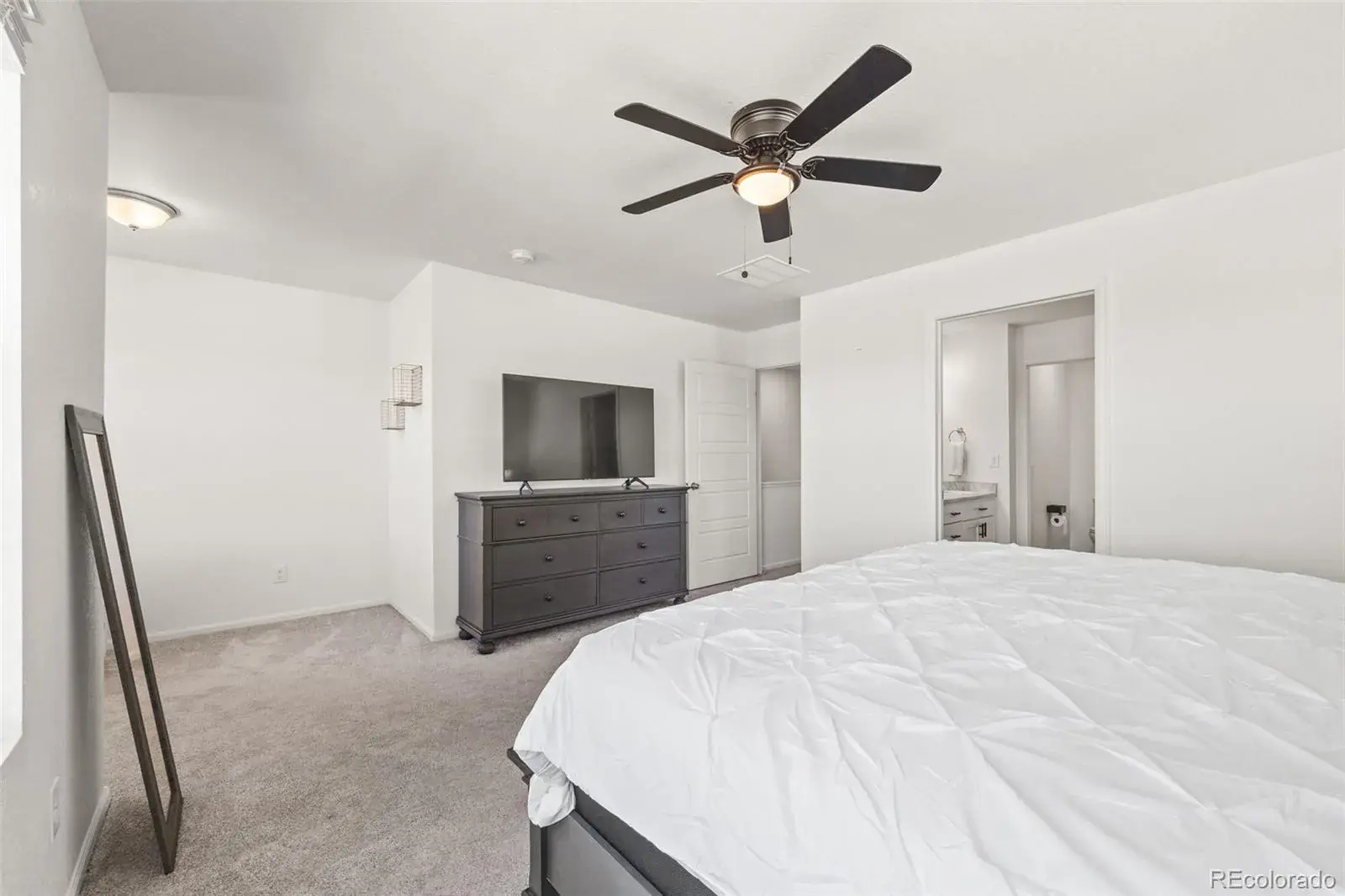 18053 E 103rd Avenue Commerce City CO 80022 | MLS #REC1594357 02282026043820 1600 11