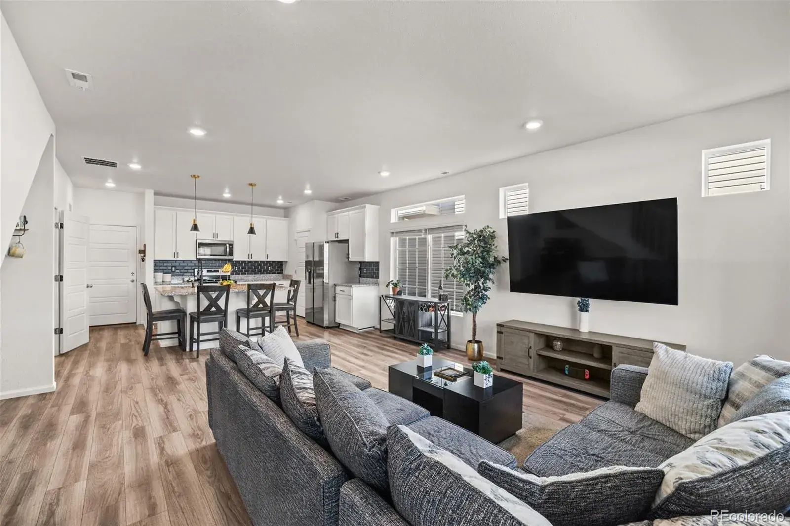 18053 E 103rd Avenue Commerce City CO 80022 | MLS #REC1594357 02282026043820 1600 3