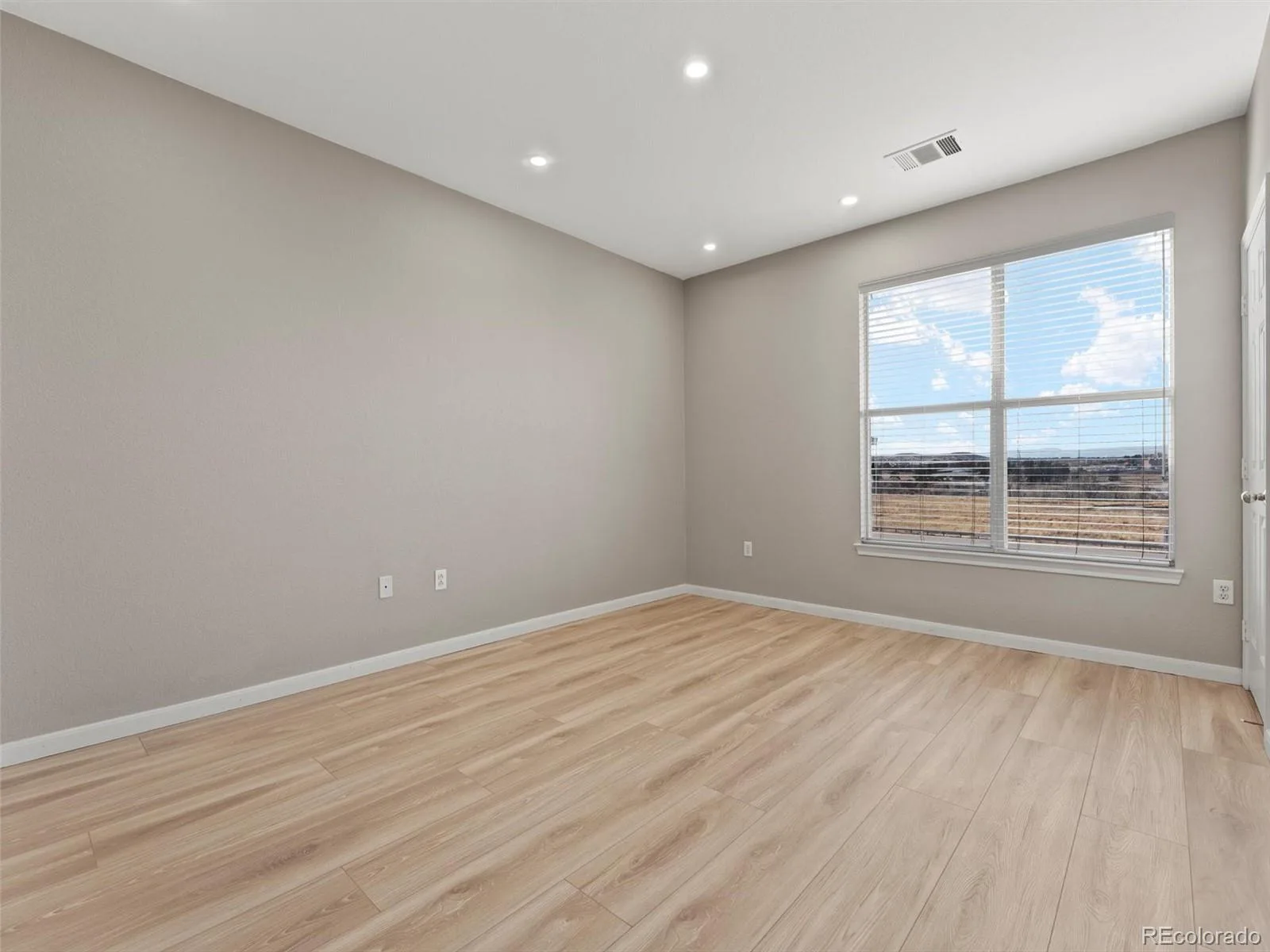 6017 Castlegate Drive #F36 Castle Rock CO 80108 | MLS #REC1594450 08072026000633 1600 15