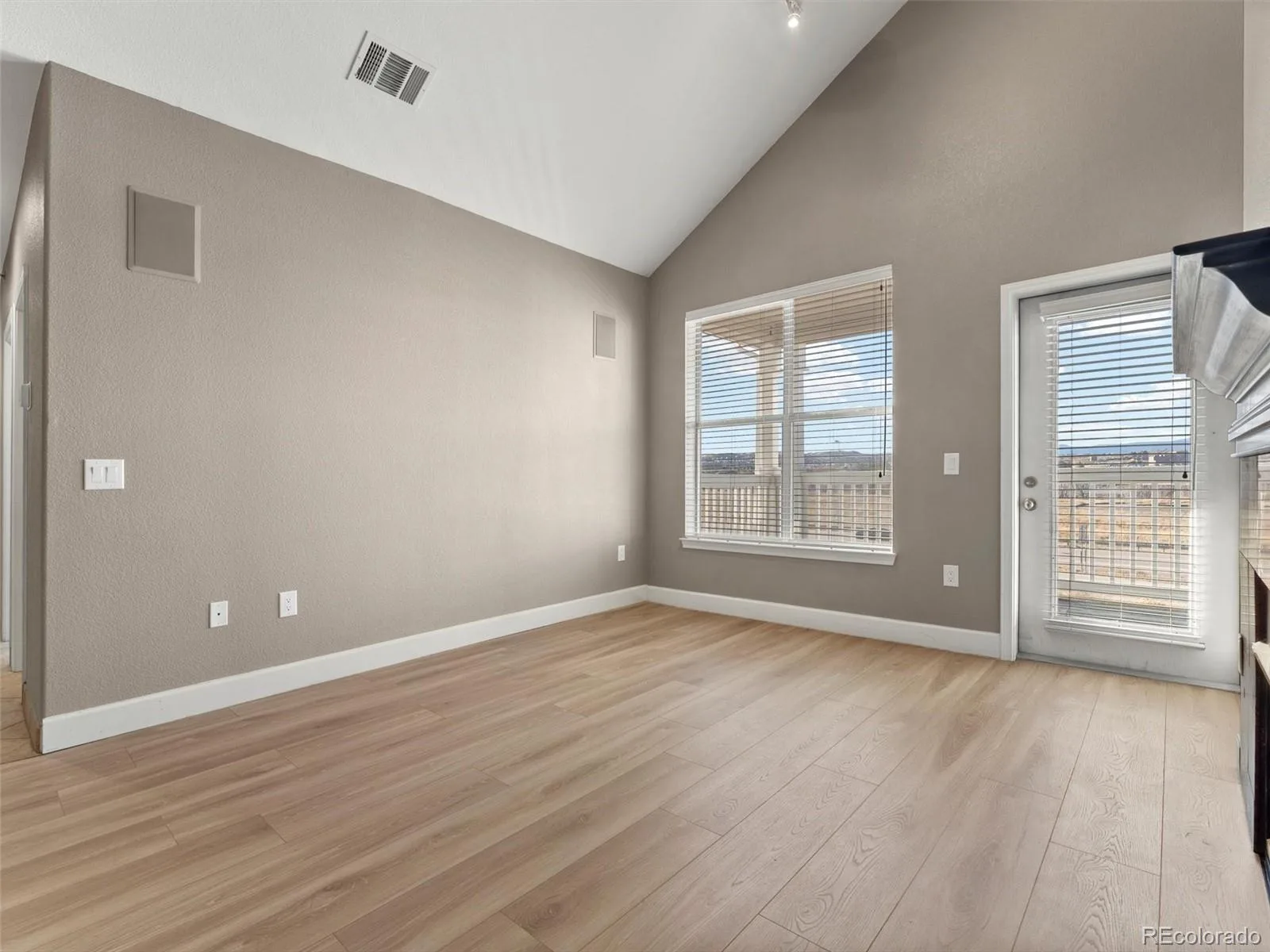 6017 Castlegate Drive #F36 Castle Rock CO 80108 | MLS #REC1594450 08072026000633 1600 4