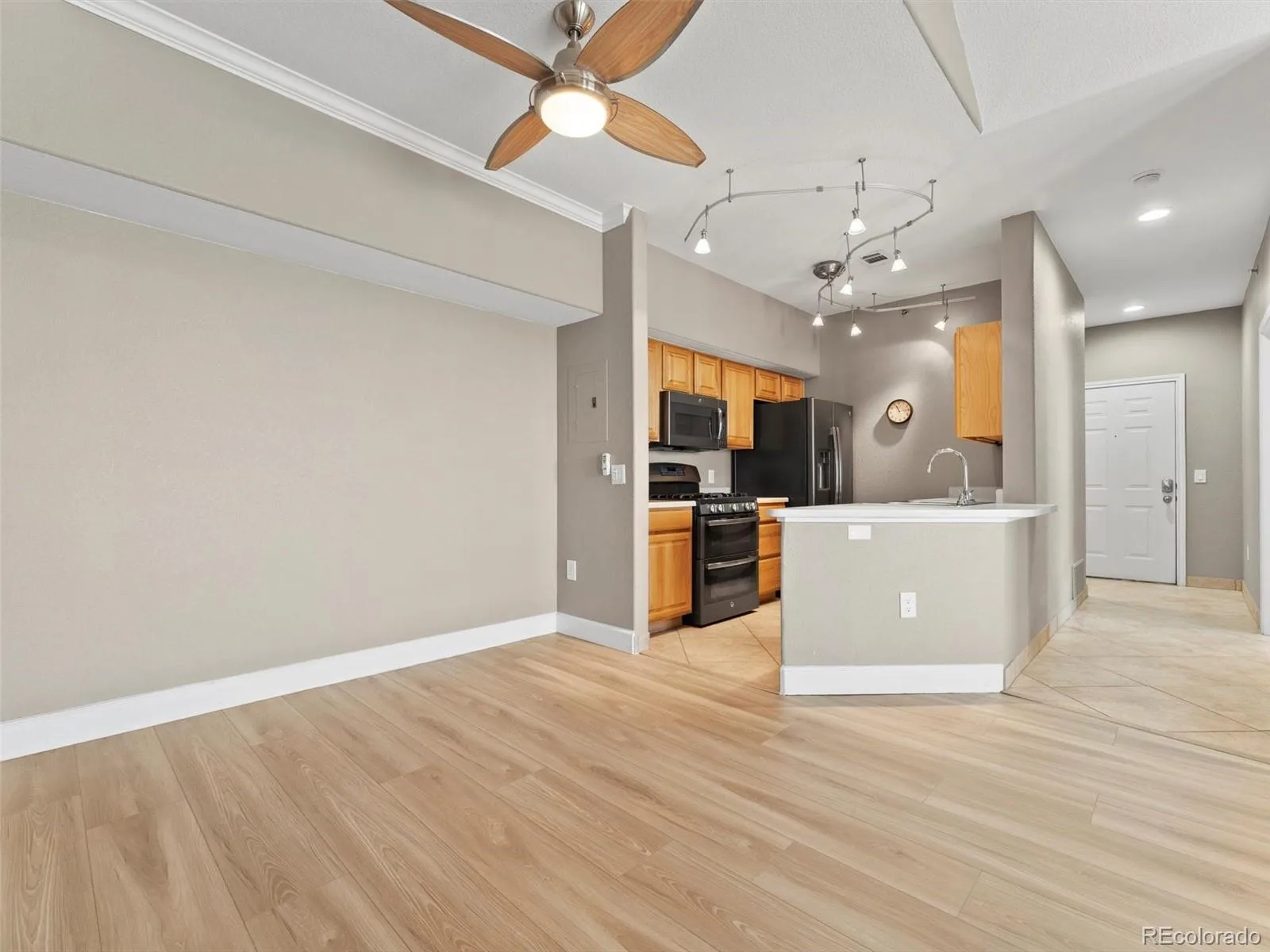 6017 Castlegate Drive #F36 Castle Rock CO 80108 | MLS #REC1594450 08072026000633 1600 5