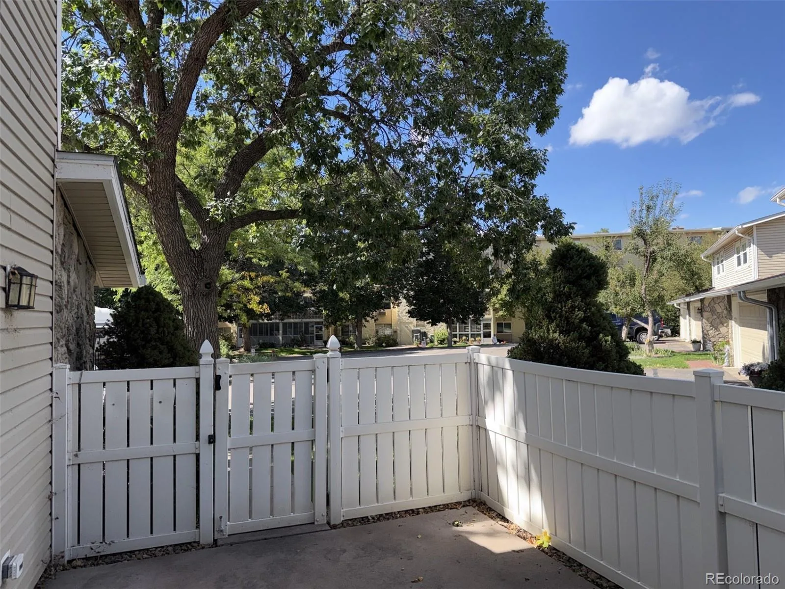 3224 S Heather Gardens Way Aurora CO 80014 | MLS #REC1595843 10052026205840 1600 2