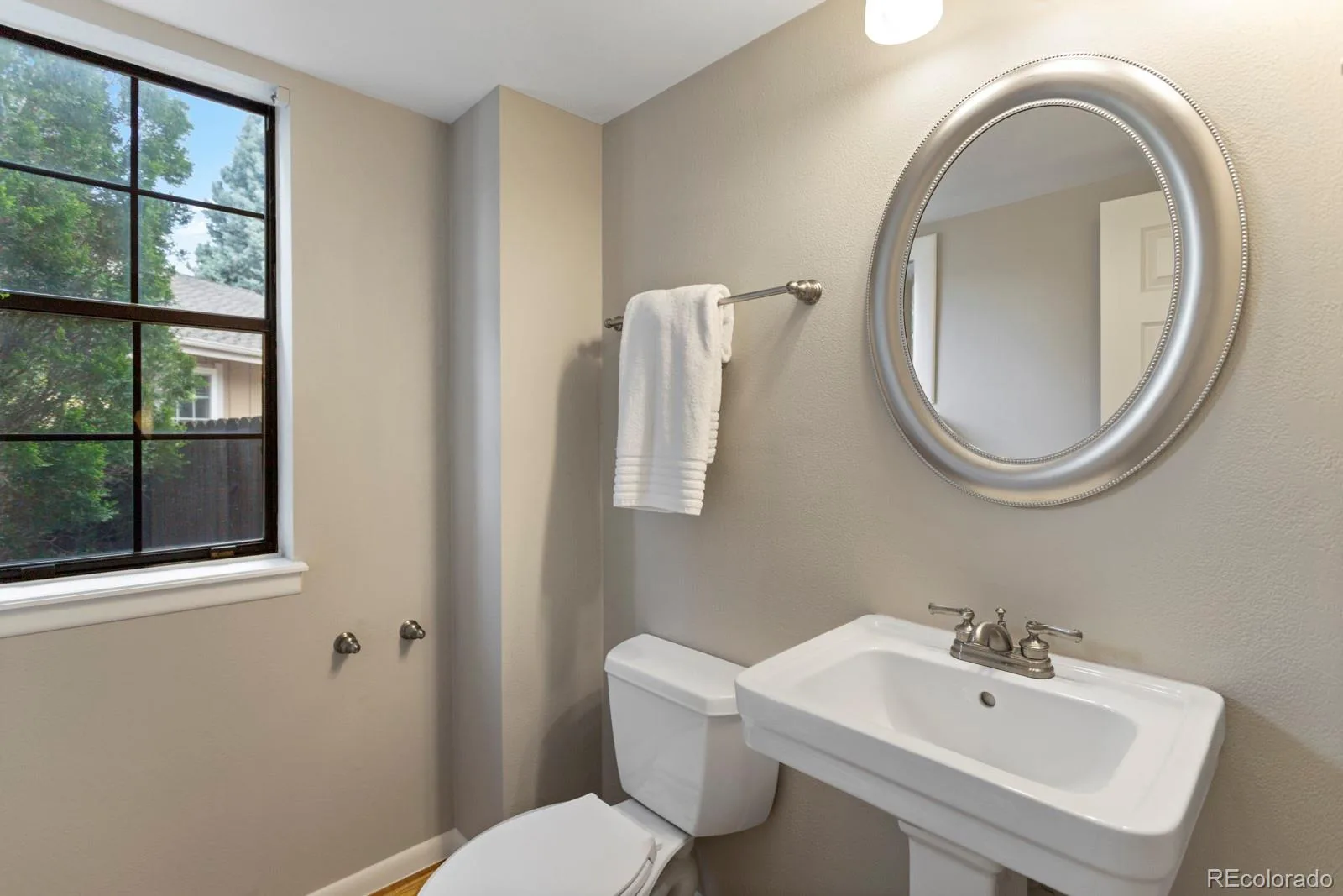 8160 Flower Circle Arvada CO 80005 MLS #REC1596727 06112026170643 1600 18
