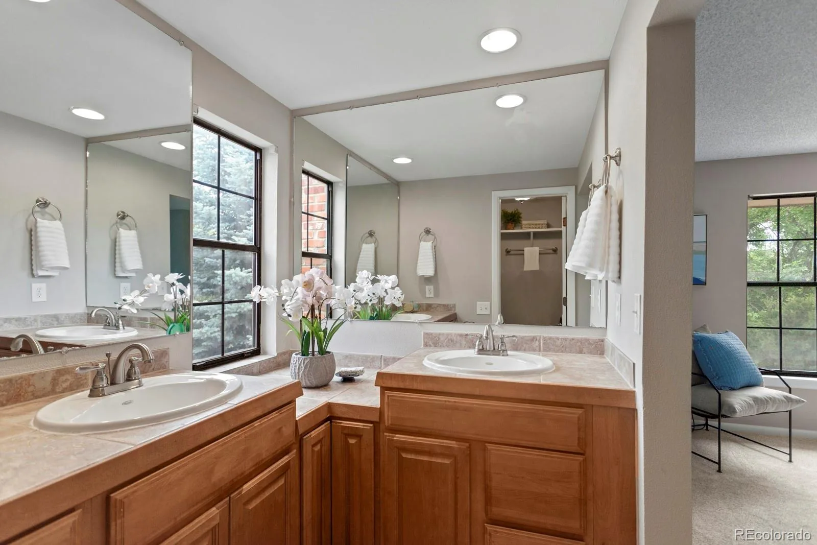 8160 Flower Circle Arvada CO 80005 MLS #REC1596727 06112026170643 1600 26