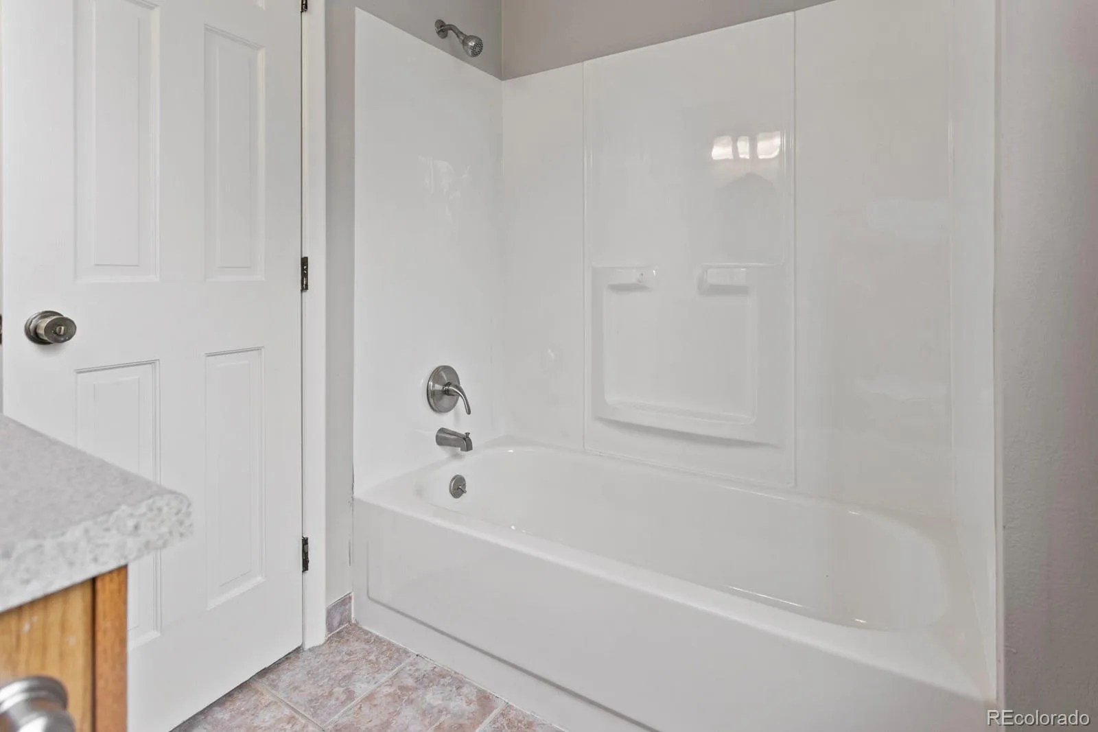 8160 Flower Circle Arvada CO 80005 MLS #REC1596727 06112026170643 1600 30
