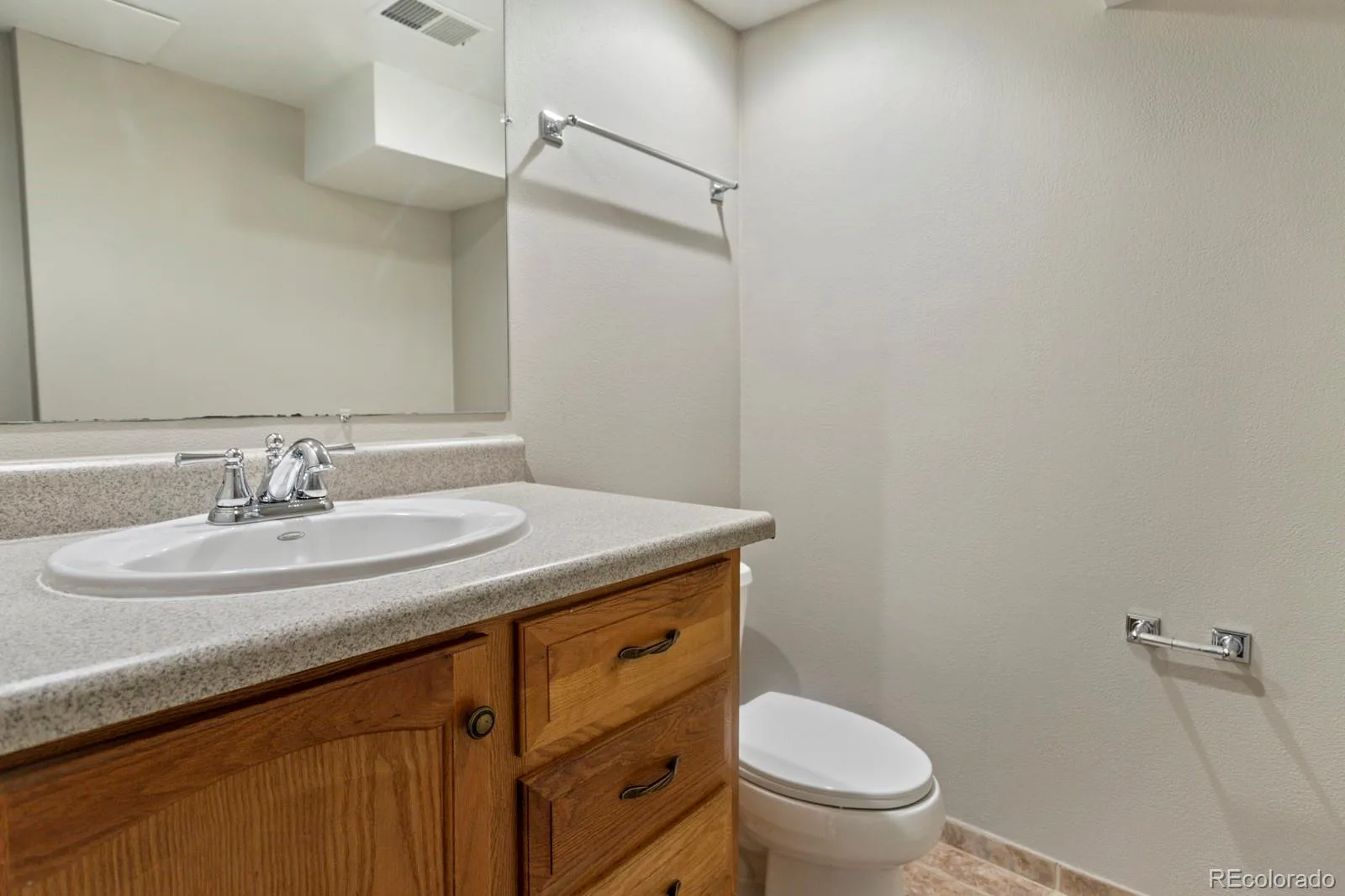 8160 Flower Circle Arvada CO 80005 MLS #REC1596727 06112026170643 1600 35