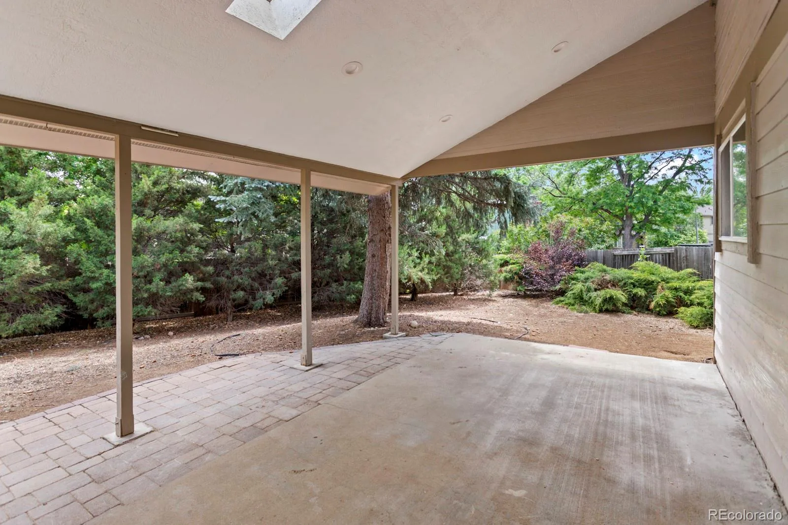 8160 Flower Circle Arvada CO 80005 MLS #REC1596727 06112026170643 1600 37