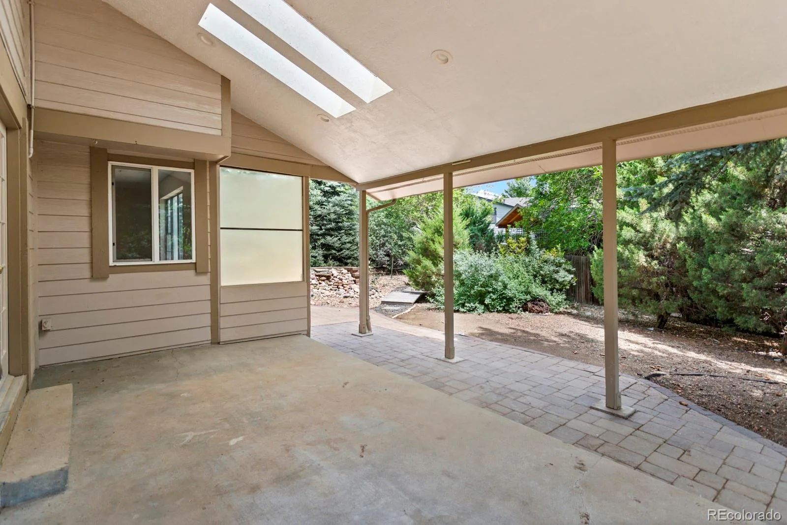 8160 Flower Circle Arvada CO 80005 MLS #REC1596727 06112026170643 1600 44