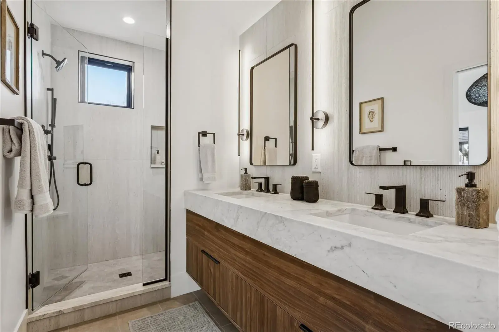 03052026220444 1600 25