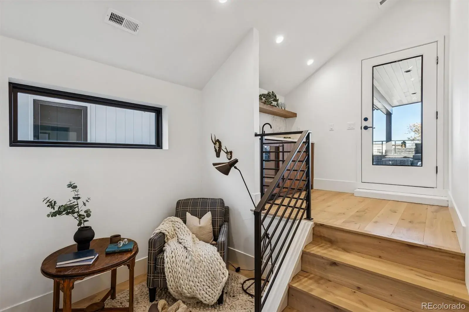 03052026220444 1600 28