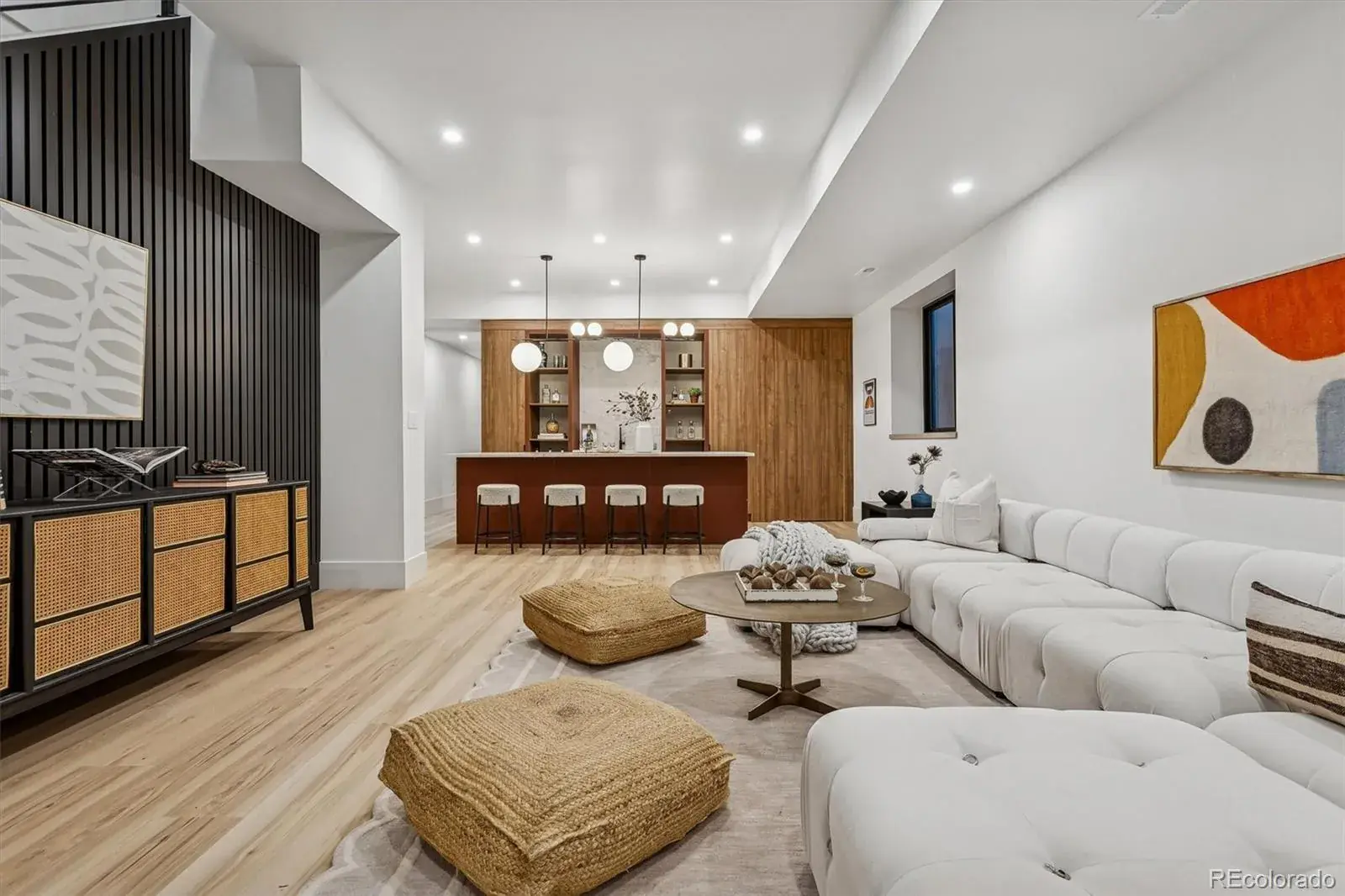 03052026220444 1600 32