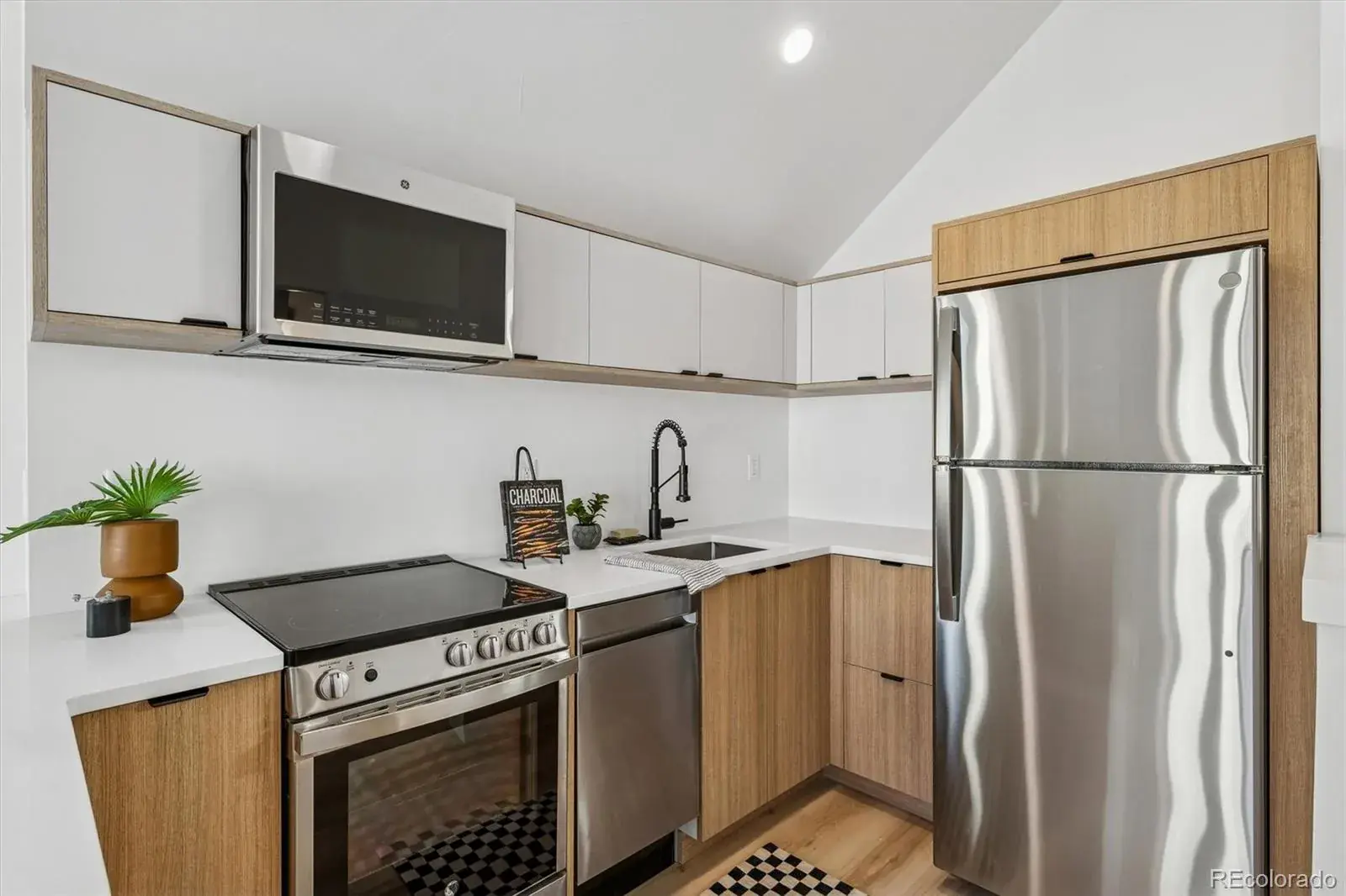 03052026220444 1600 41