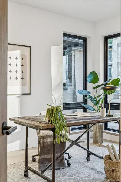 03052026220444 800 19