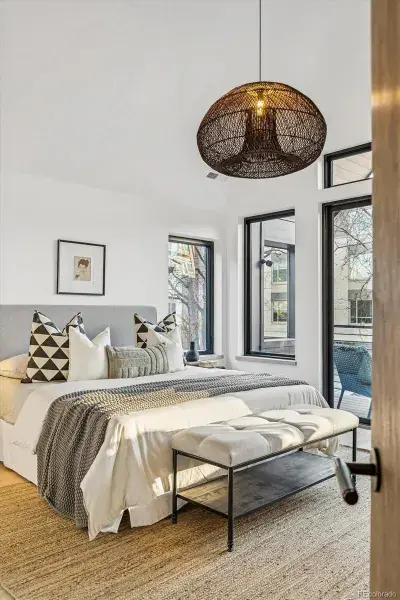 03052026220444 800 22