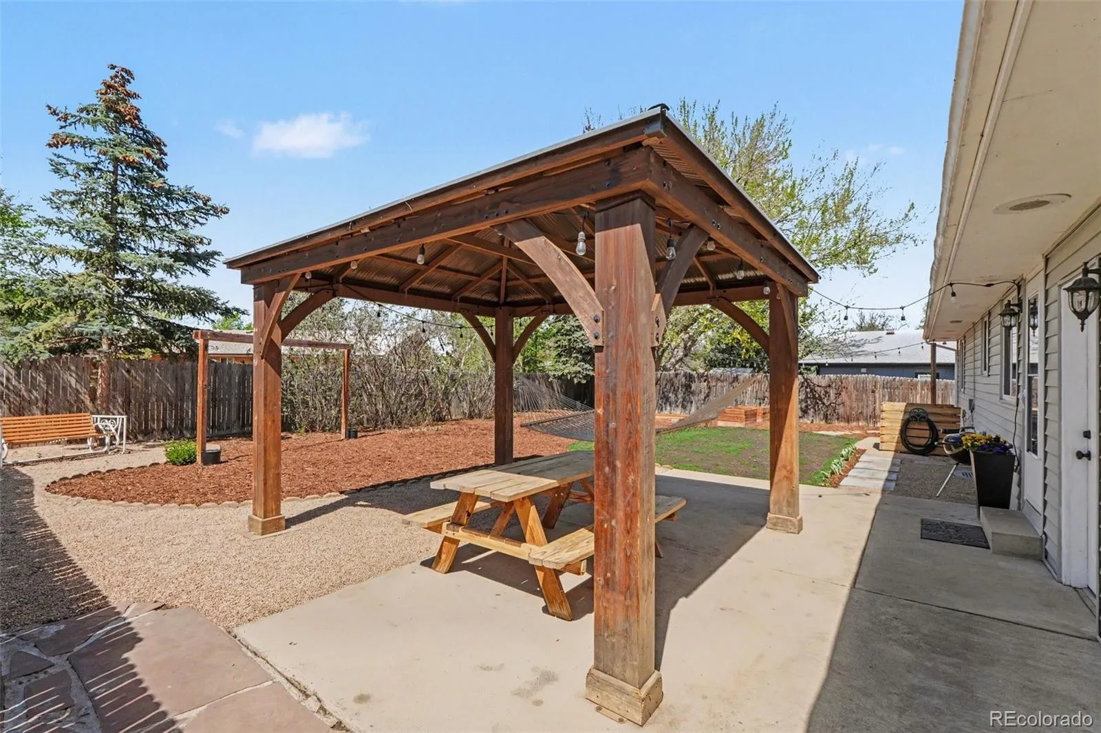 531 Alpine Street Longmont CO 80504 MLS #REC1604315 05062026213643 1600 21