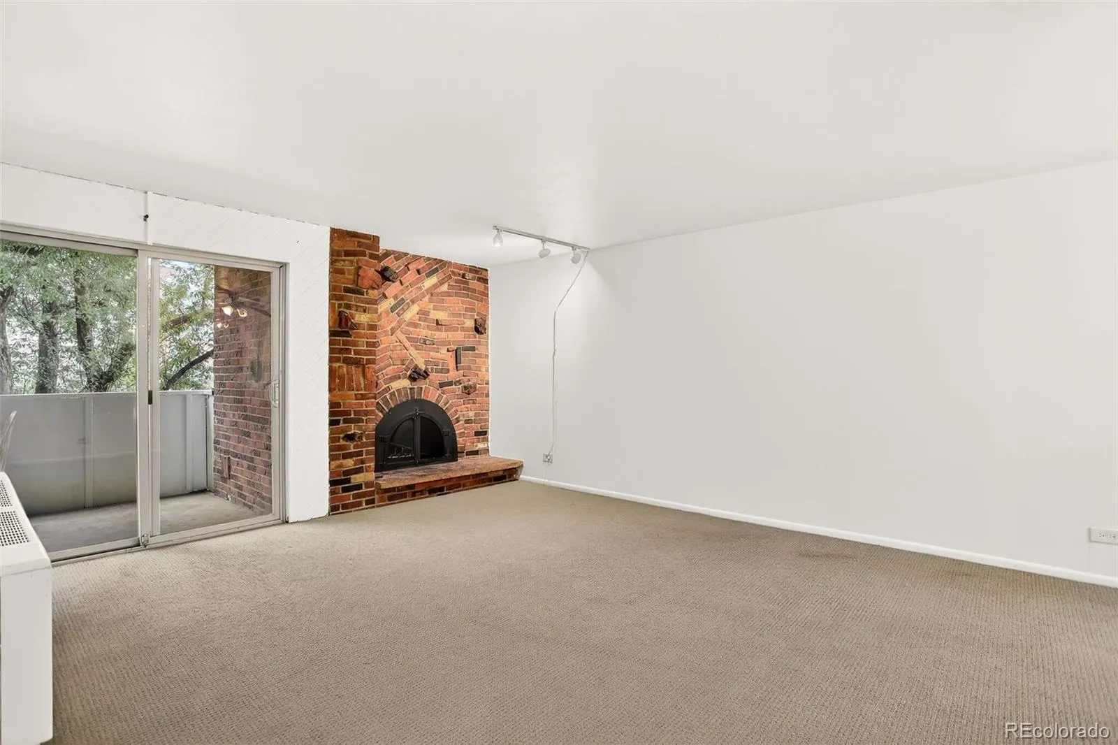 1366 Garfield Street #206 Denver CO 80206 MLS #REC1605407 05062026230850 1600 11