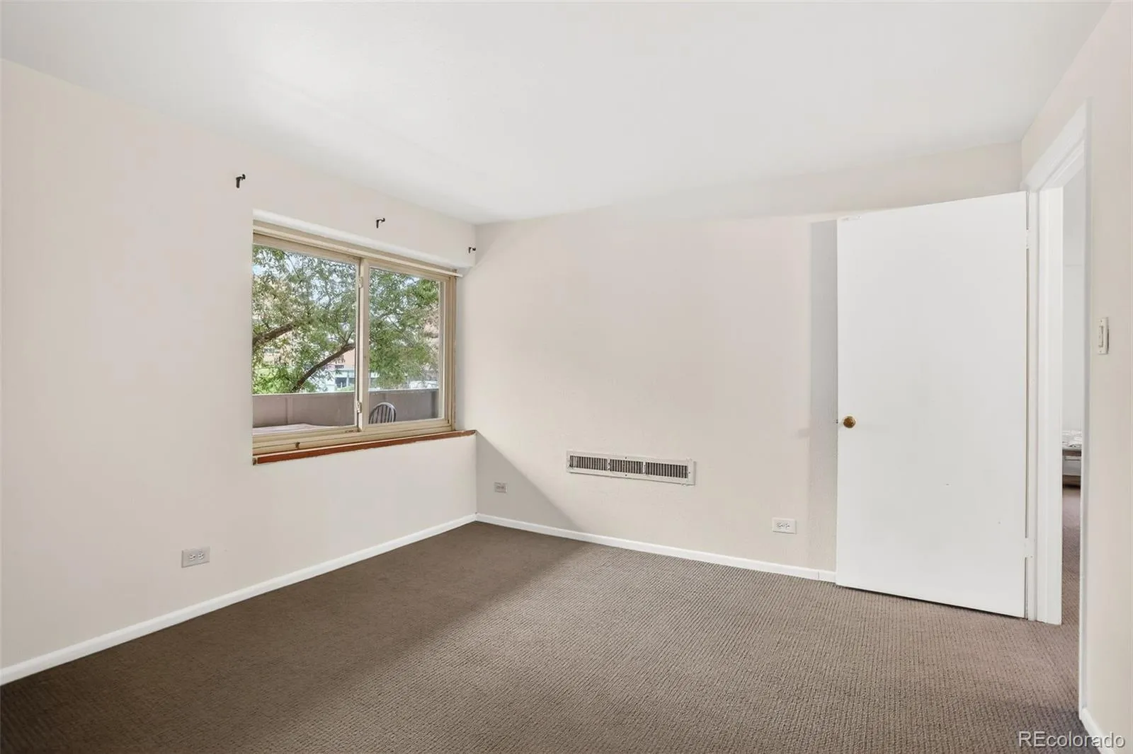 1366 Garfield Street #206 Denver CO 80206 MLS #REC1605407 05062026230850 1600 23