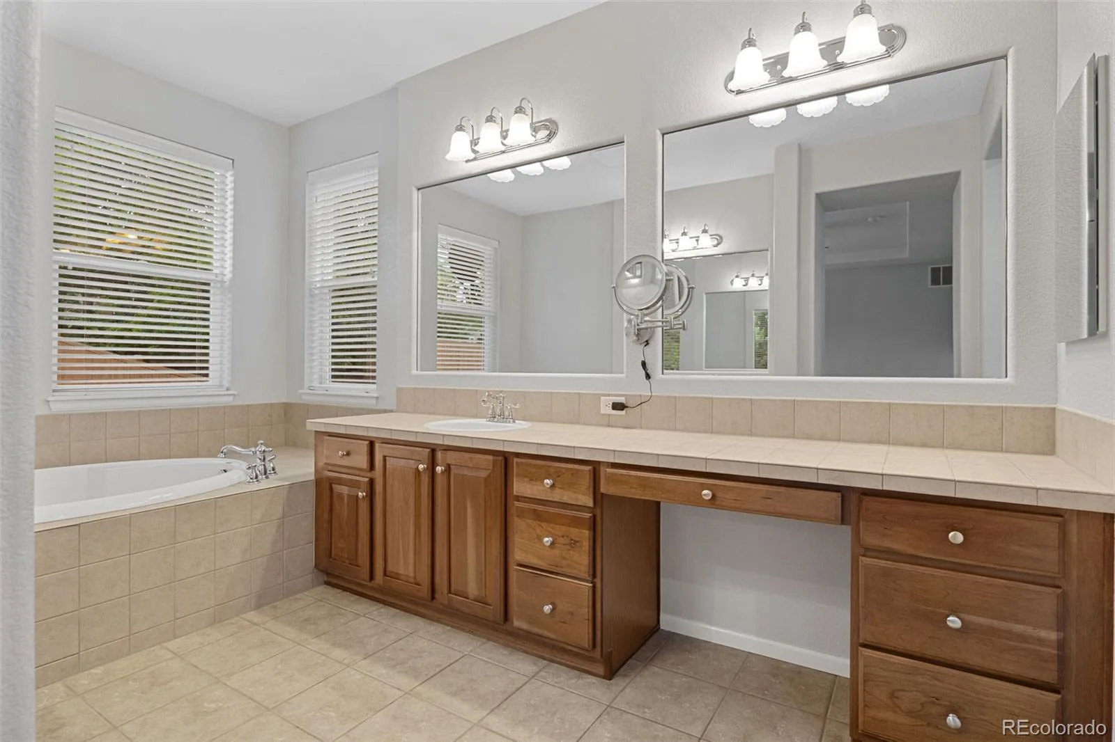 10696 Nucla Street Commerce City CO 80022 MLS #REC1606085 07052026023229 1600 27