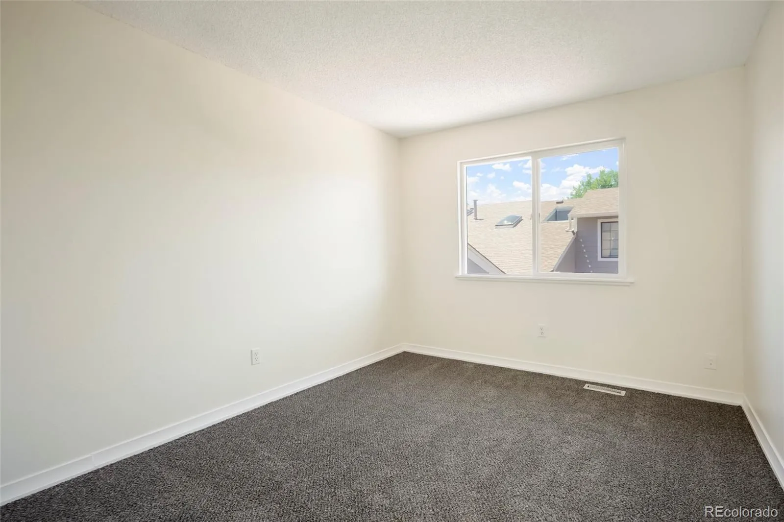 10694 E Asbury Avenue #118 Aurora CO 80014 MLS #REC1607492 06142026203840 1600 19