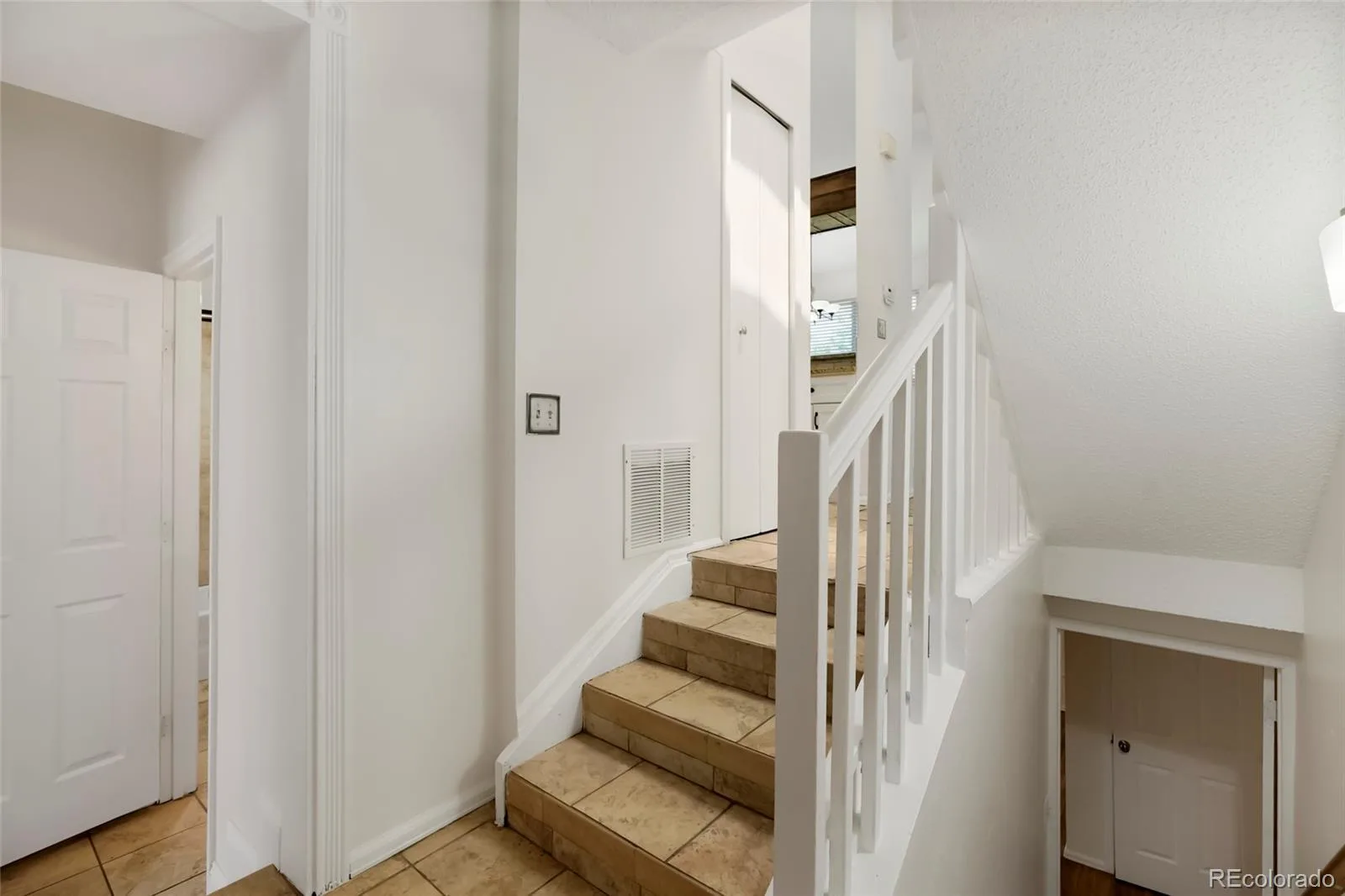 10694 E Asbury Avenue #118 Aurora CO 80014 MLS #REC1607492 06142026203840 1600 21
