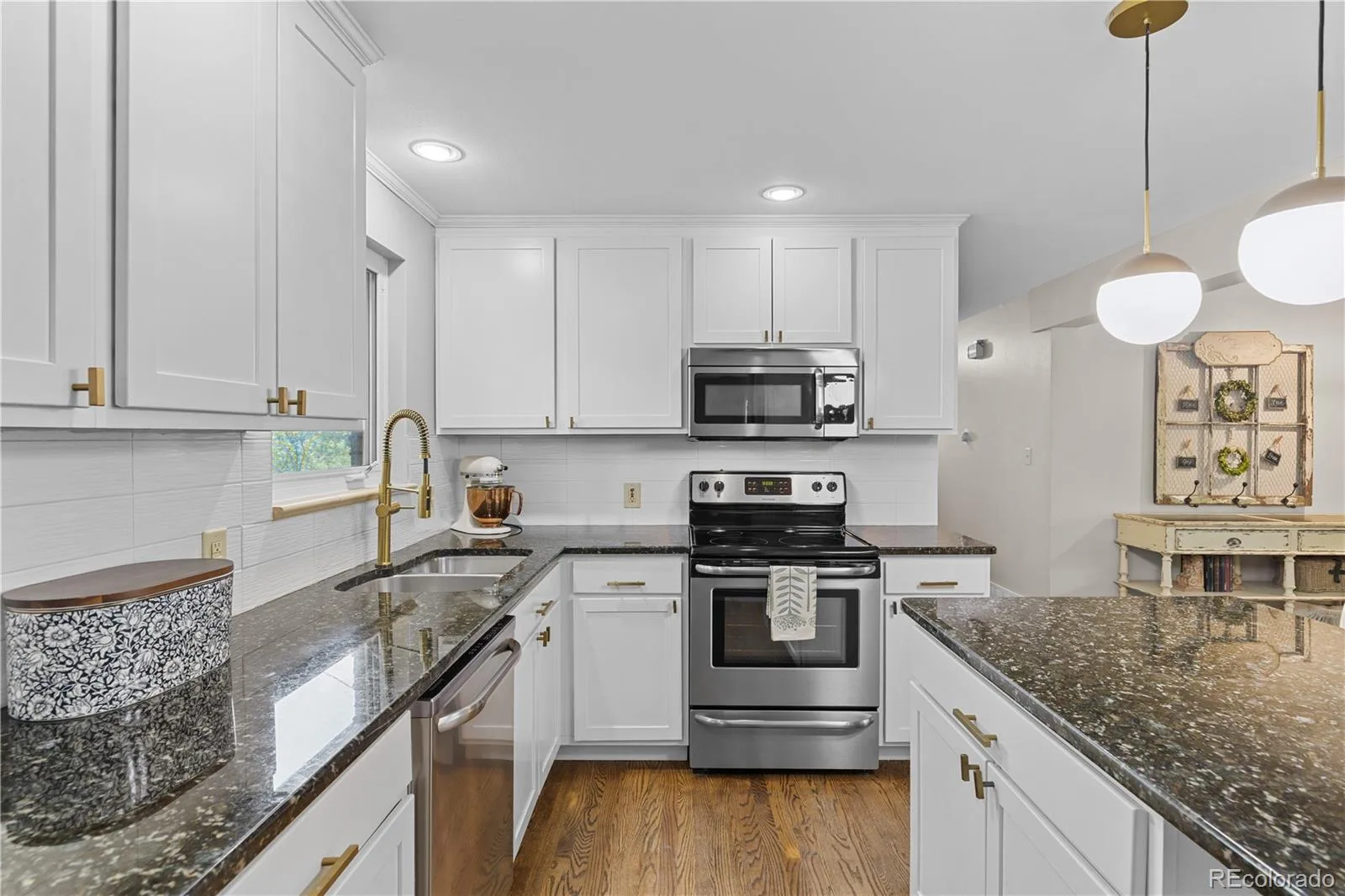 544 W Easter Avenue Littleton CO 80120 MLS #REC1608757 06262026233501 1600 11