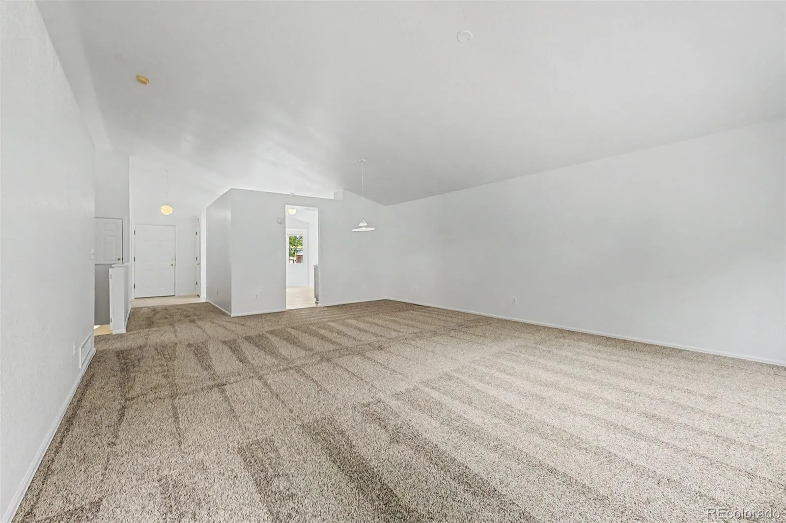 13814 Jackson Street Thornton CO 80602 | MLS #REC1609146 08312026235303 1600 2