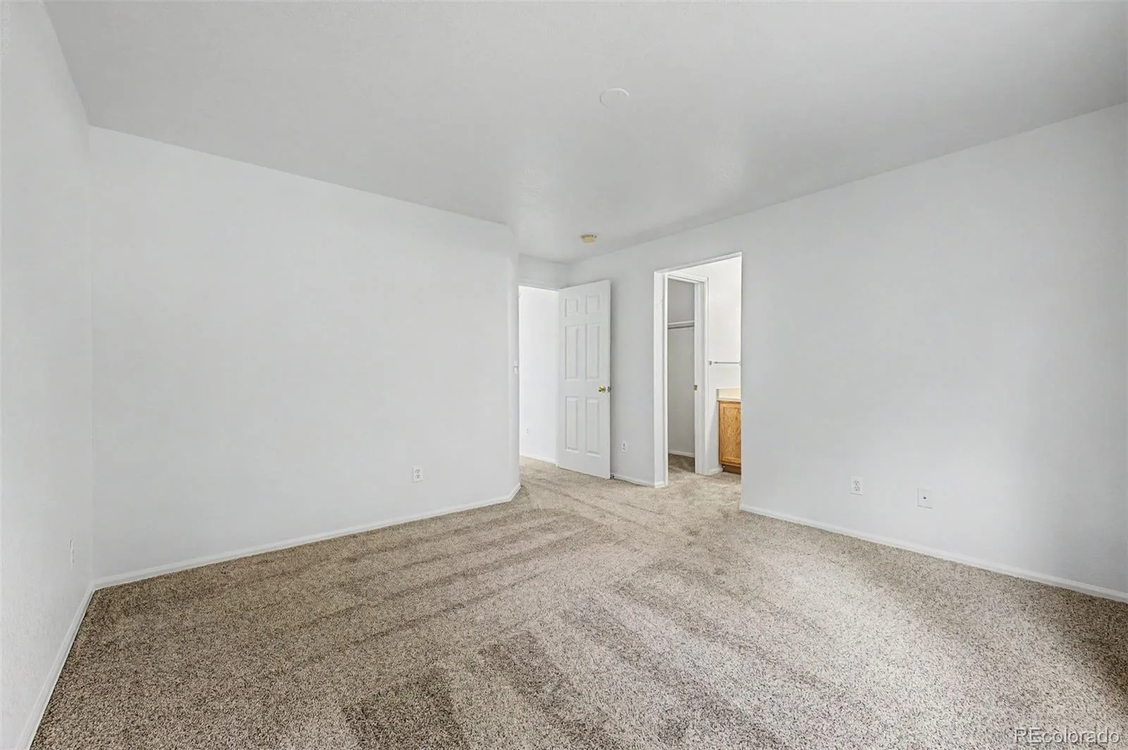 13814 Jackson Street Thornton CO 80602 | MLS #REC1609146 08312026235303 1600 21