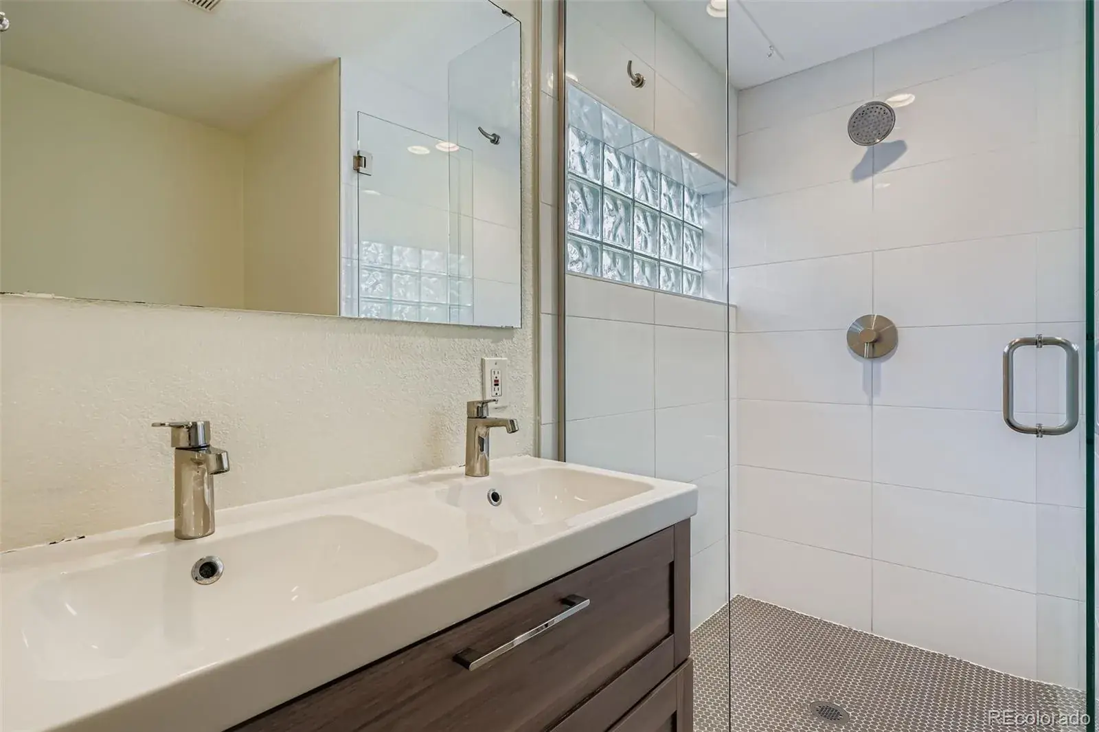 01152026004950 1600 16