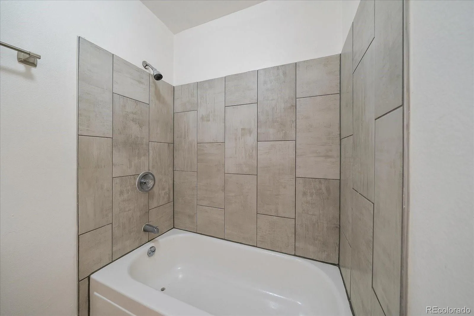 14465 E 1st Drive #B8 Aurora CO 80011 MLS #REC1612429 05182026223557 1600 11