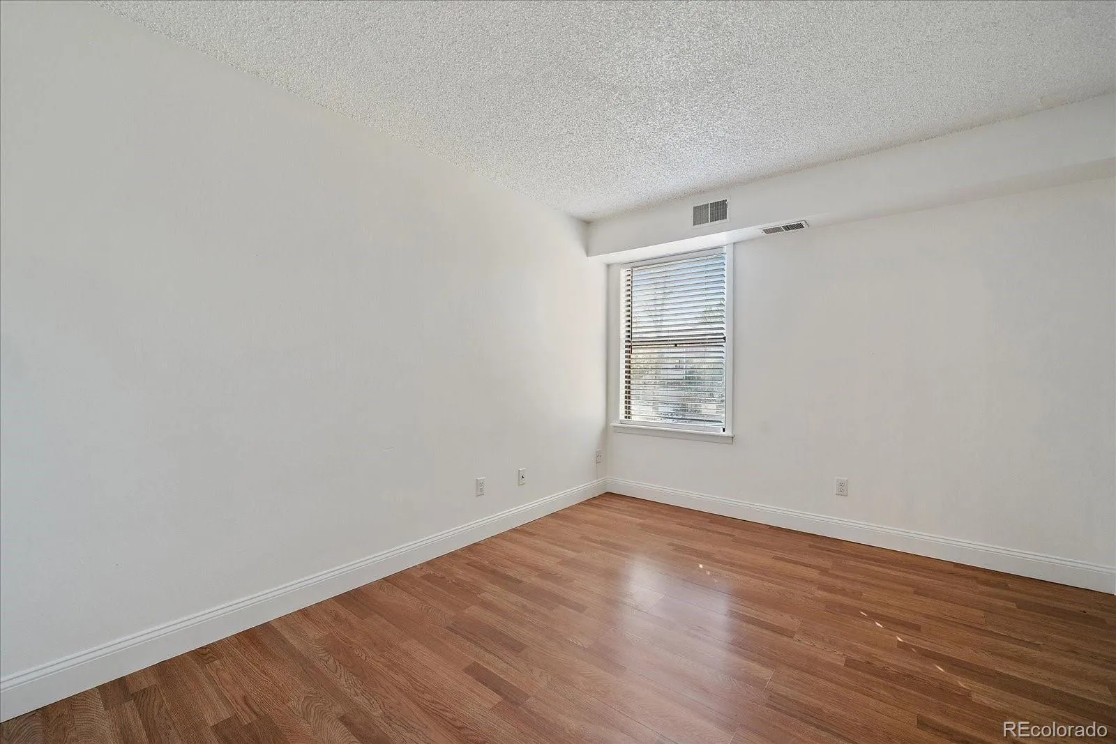 14465 E 1st Drive #B8 Aurora CO 80011 MLS #REC1612429 05182026223557 1600 12