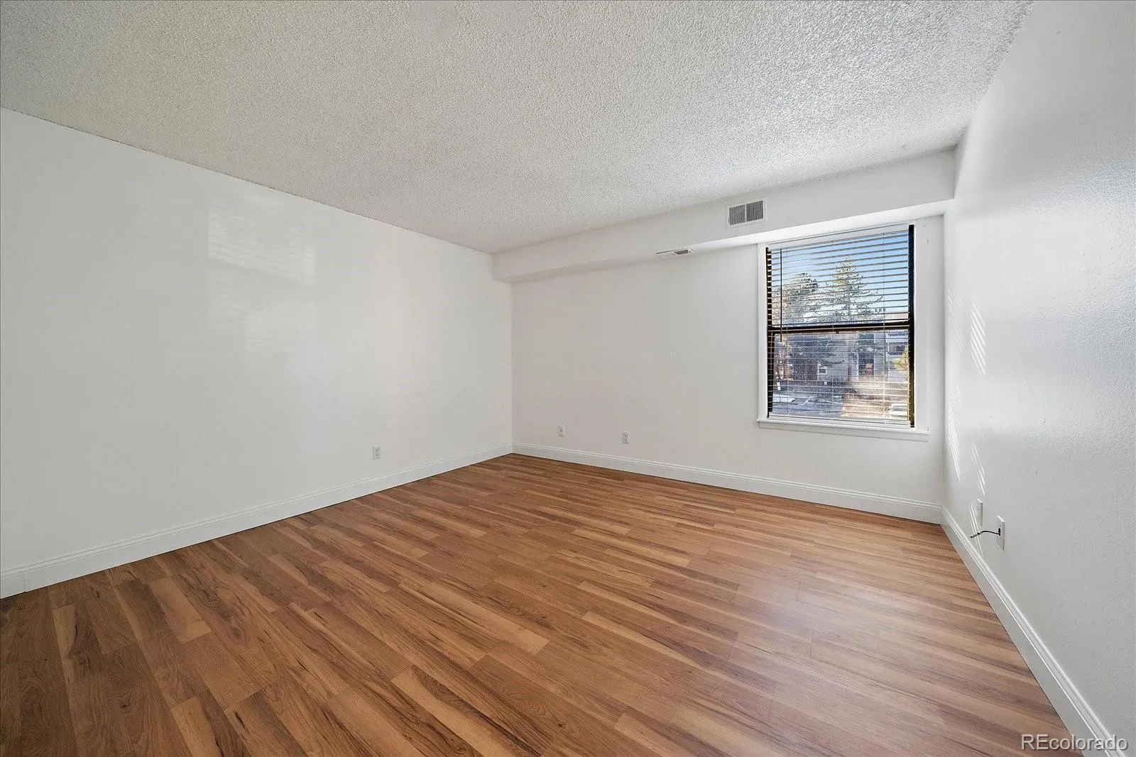 14465 E 1st Drive #B8 Aurora CO 80011 MLS #REC1612429 05182026223557 1600 9