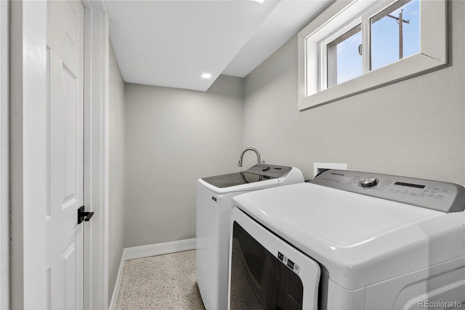 04172026023547 1600 30