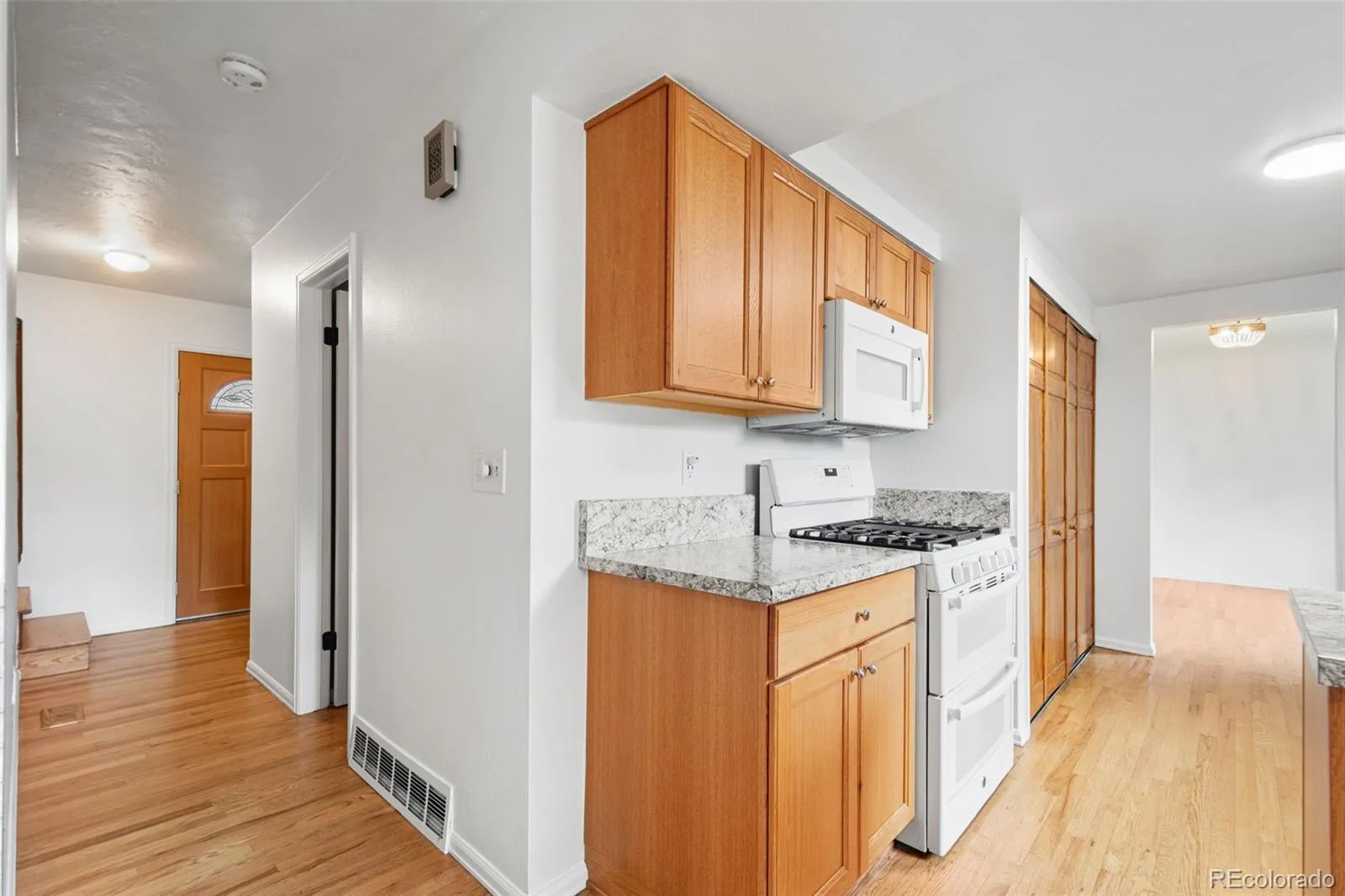 7391 Coors Drive Arvada CO 80005 MLS #REC1613818 04282026000430 1600 12